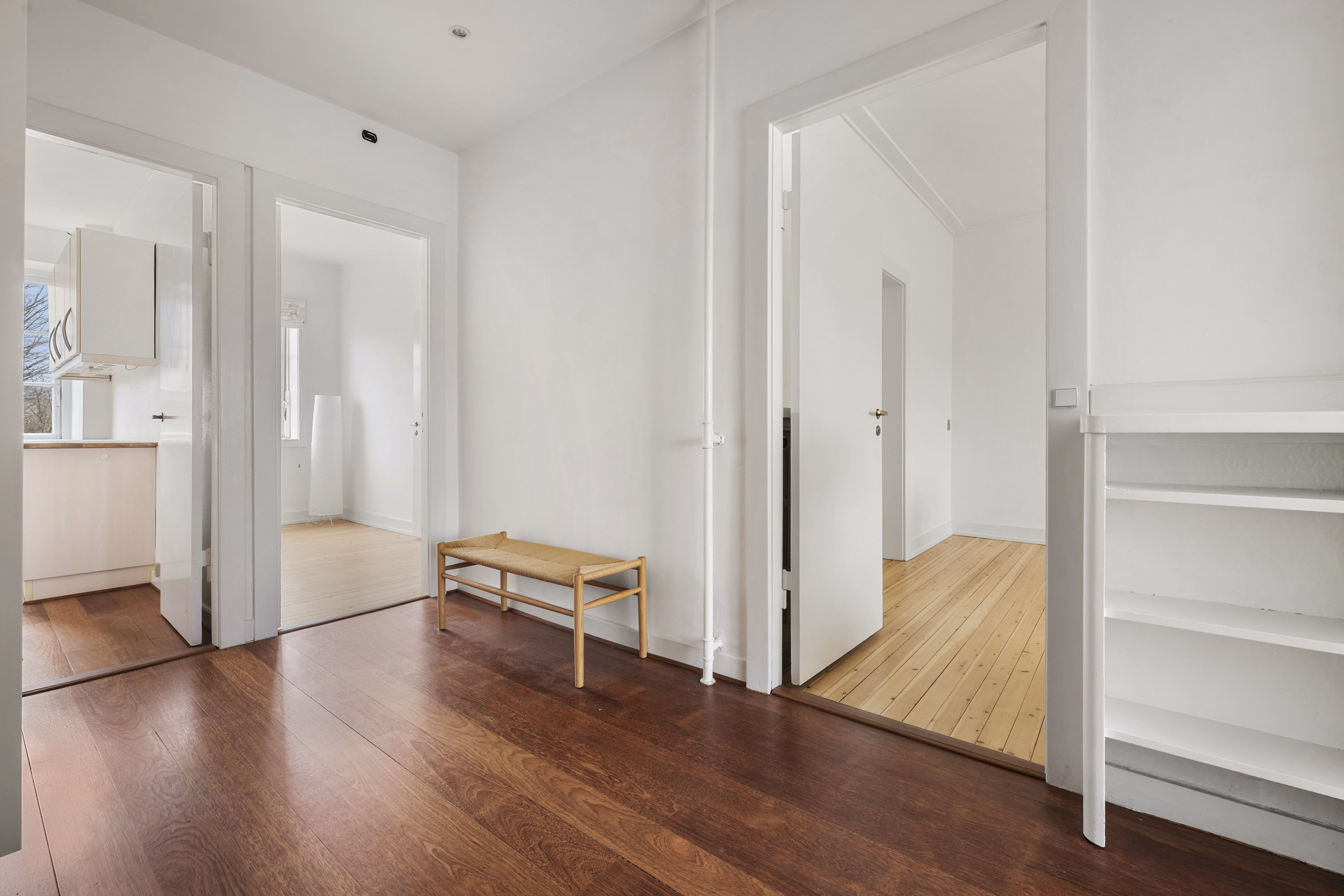 Fremhævet entré billede i fuldskærmstilstand. Billede af Blidahpark 33, 2. th., 2900 Hellerup