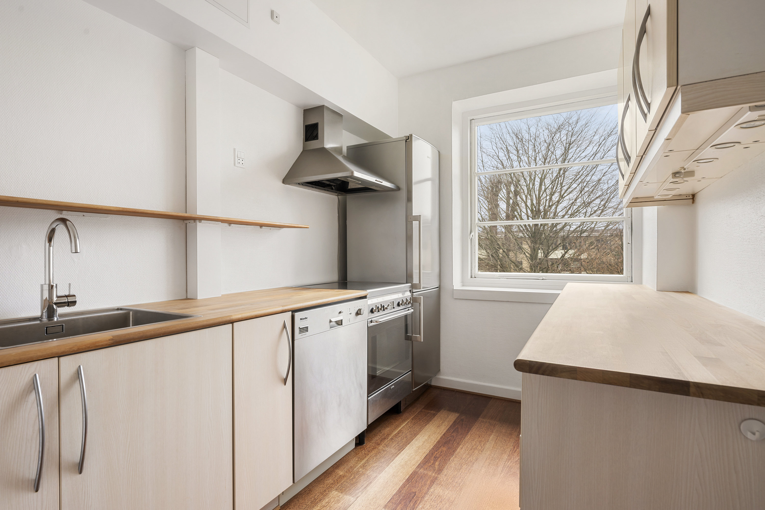 Fremhævet køkken billede i fuldskærmstilstand. Billede af Blidahpark 33, 2. th., 2900 Hellerup