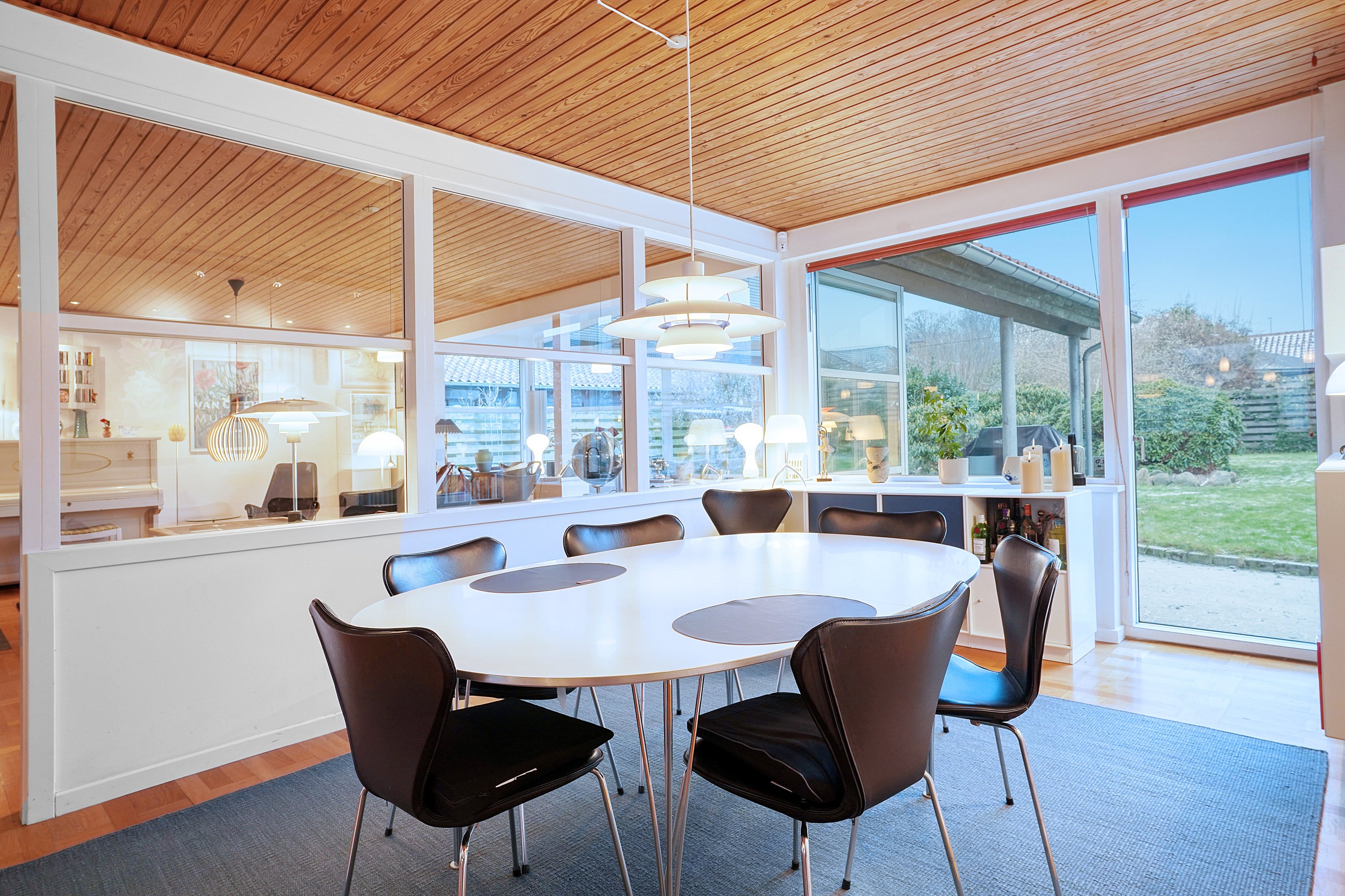 Fremhævet spisestue billede i fuldskærmstilstand. Billede af Dybedalsvej 23, 3520 Farum