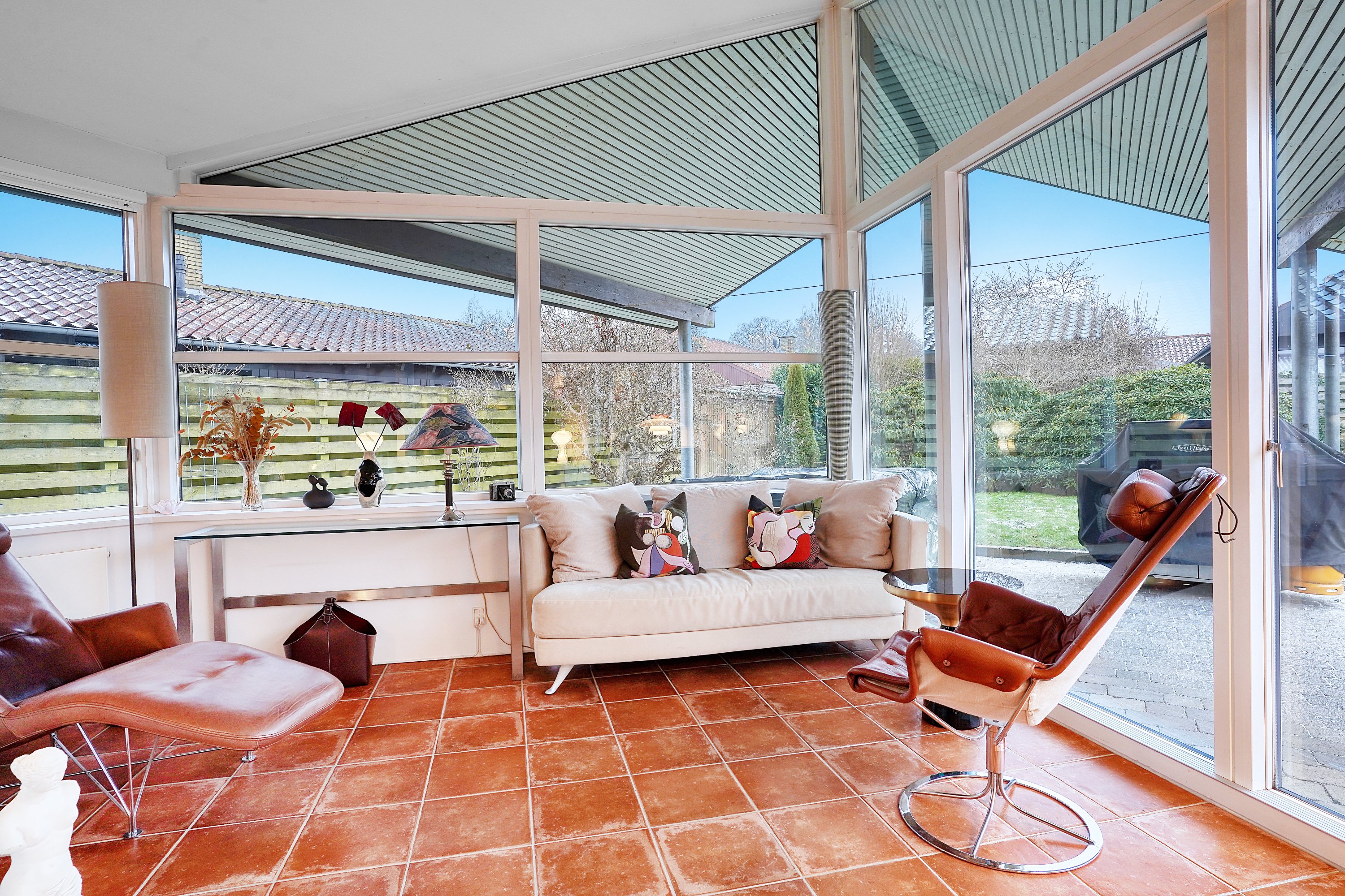 Fremhævet stue billede i fuldskærmstilstand. Billede af Dybedalsvej 23, 3520 Farum