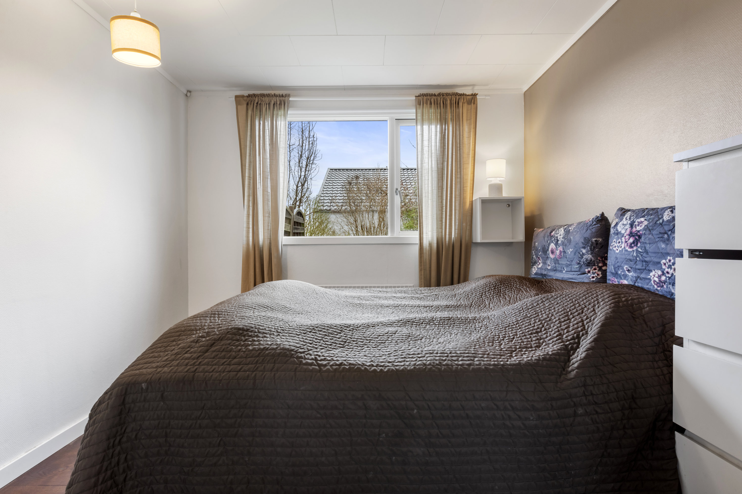 Fremhævet  billede i fuldskærmstilstand. Billede af Aladdinvej 18, 2770 Kastrup