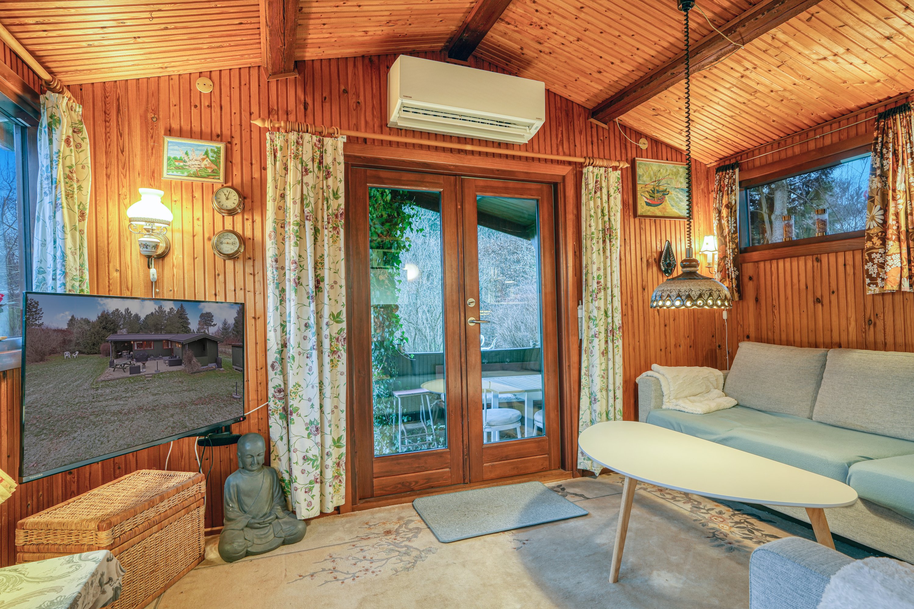 Fremhævet stue billede i fuldskærmstilstand. Billede af Nørredalen 3, Nyrup, 4500 Nykøbing Sj