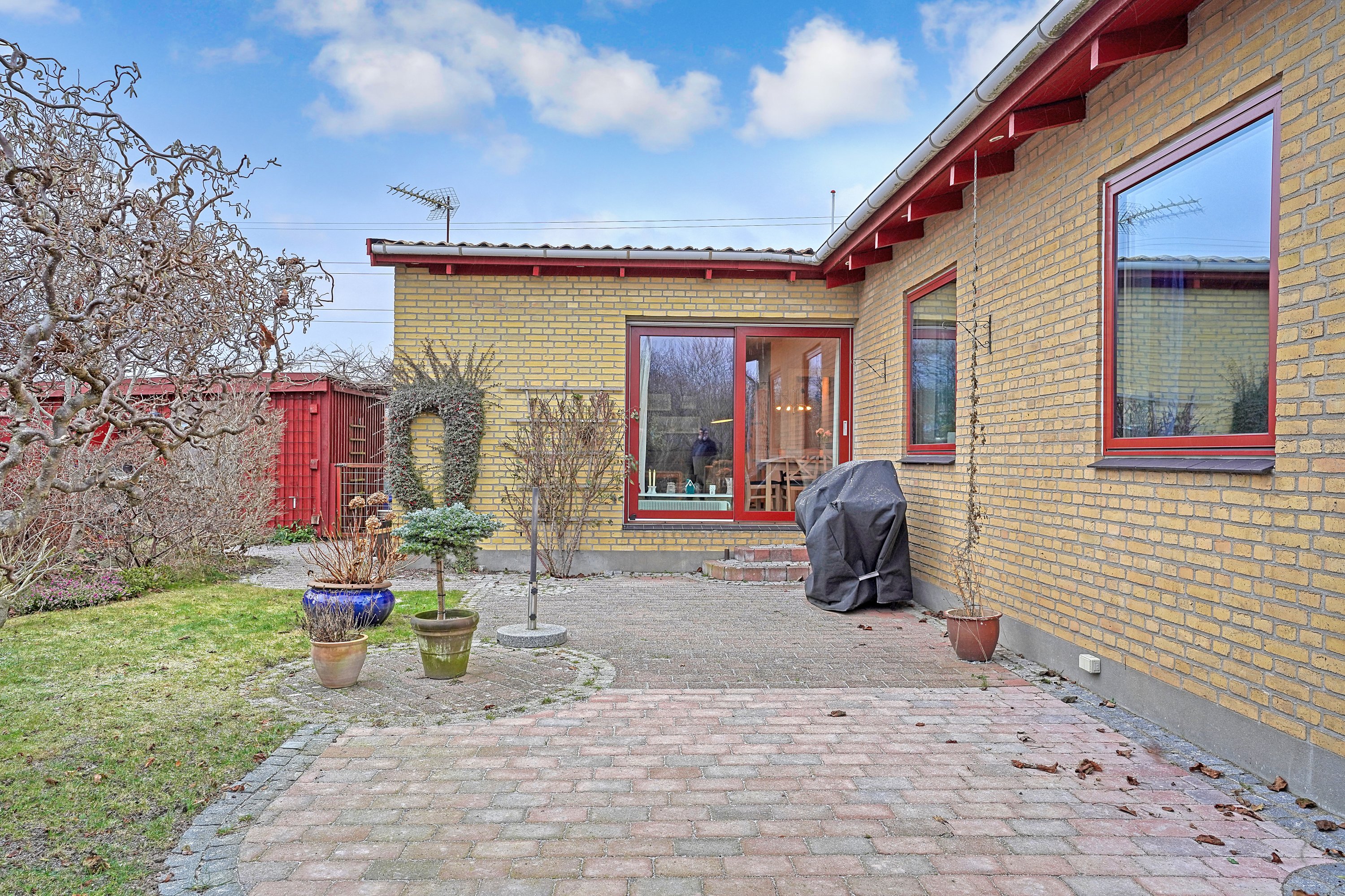 Fremhævet terrasse billede i fuldskærmstilstand. Billede af Frederiksborgvej 170, 3450 Allerød