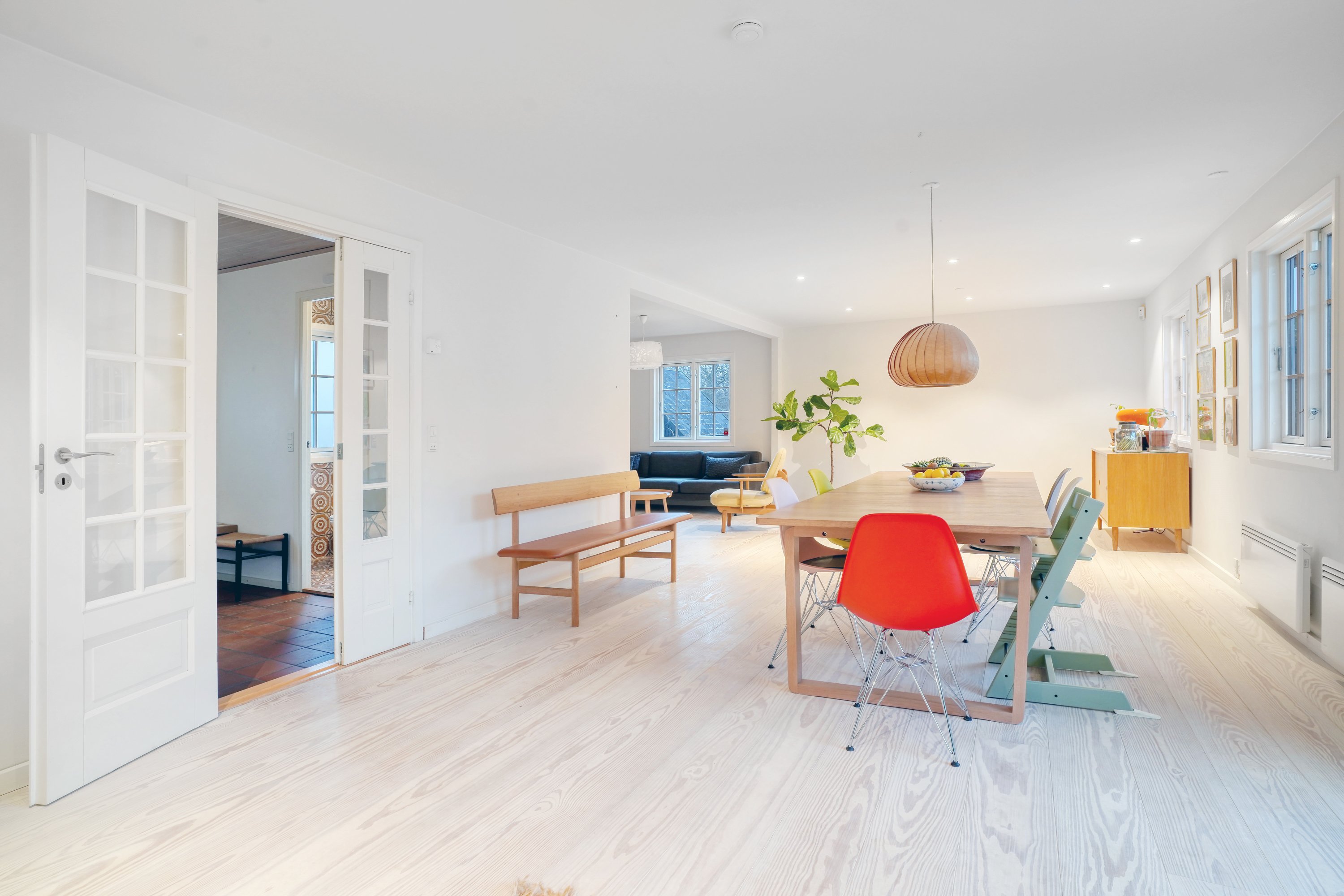 Fremhævet spisestue billede i fuldskærmstilstand. Billede af Humlebæk Strandvej 147, 3050 Humlebæk