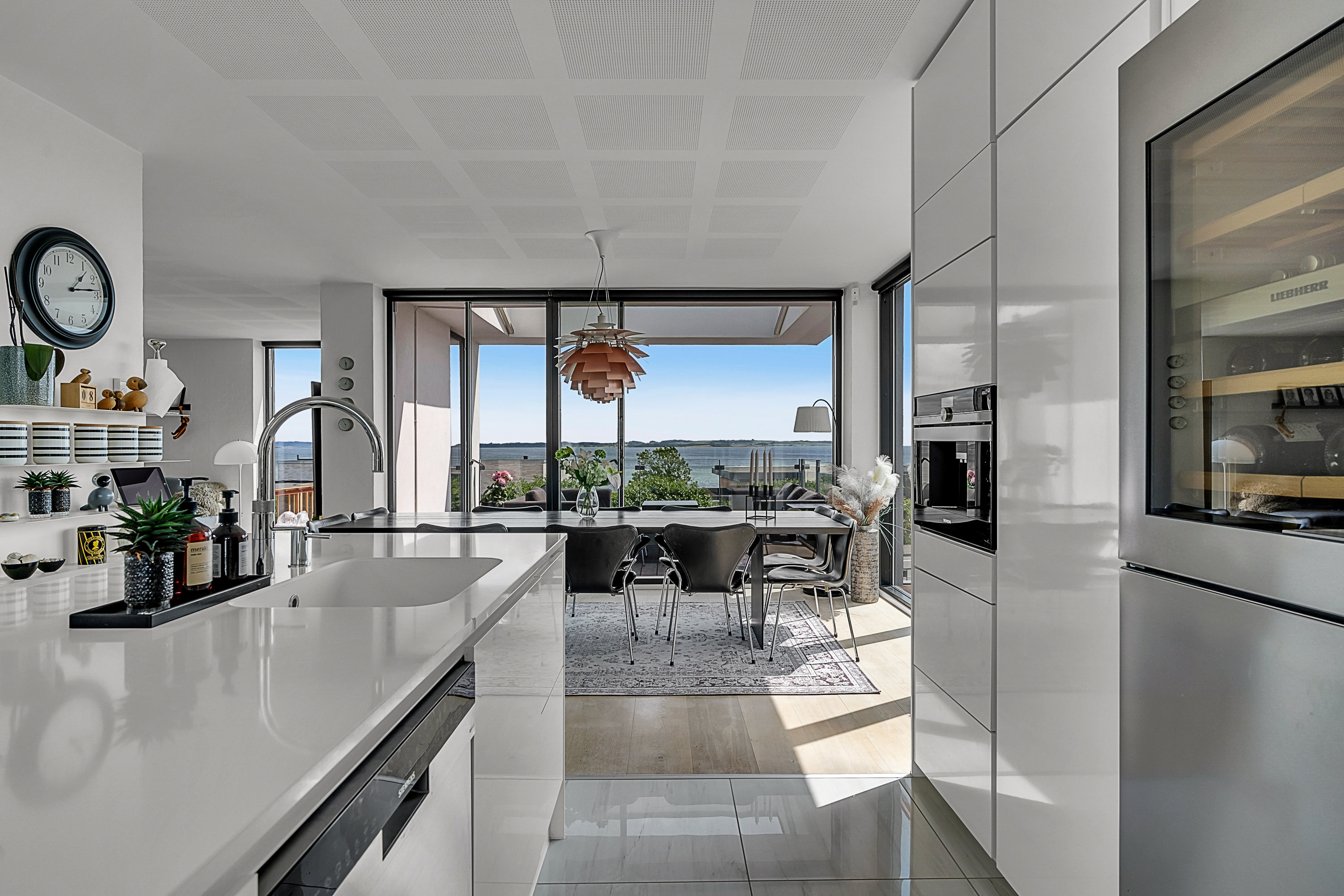 Fremhævet  billede i fuldskærmstilstand. Billede af Egå Strandvej 105, 8250 Egå