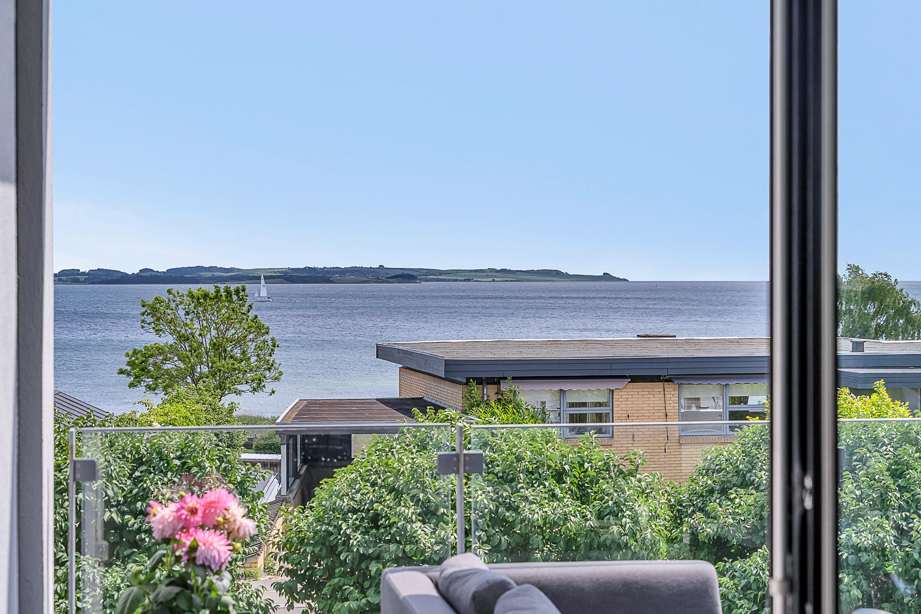 Fremhævet  billede i fuldskærmstilstand. Billede af Egå Strandvej 105, 8250 Egå