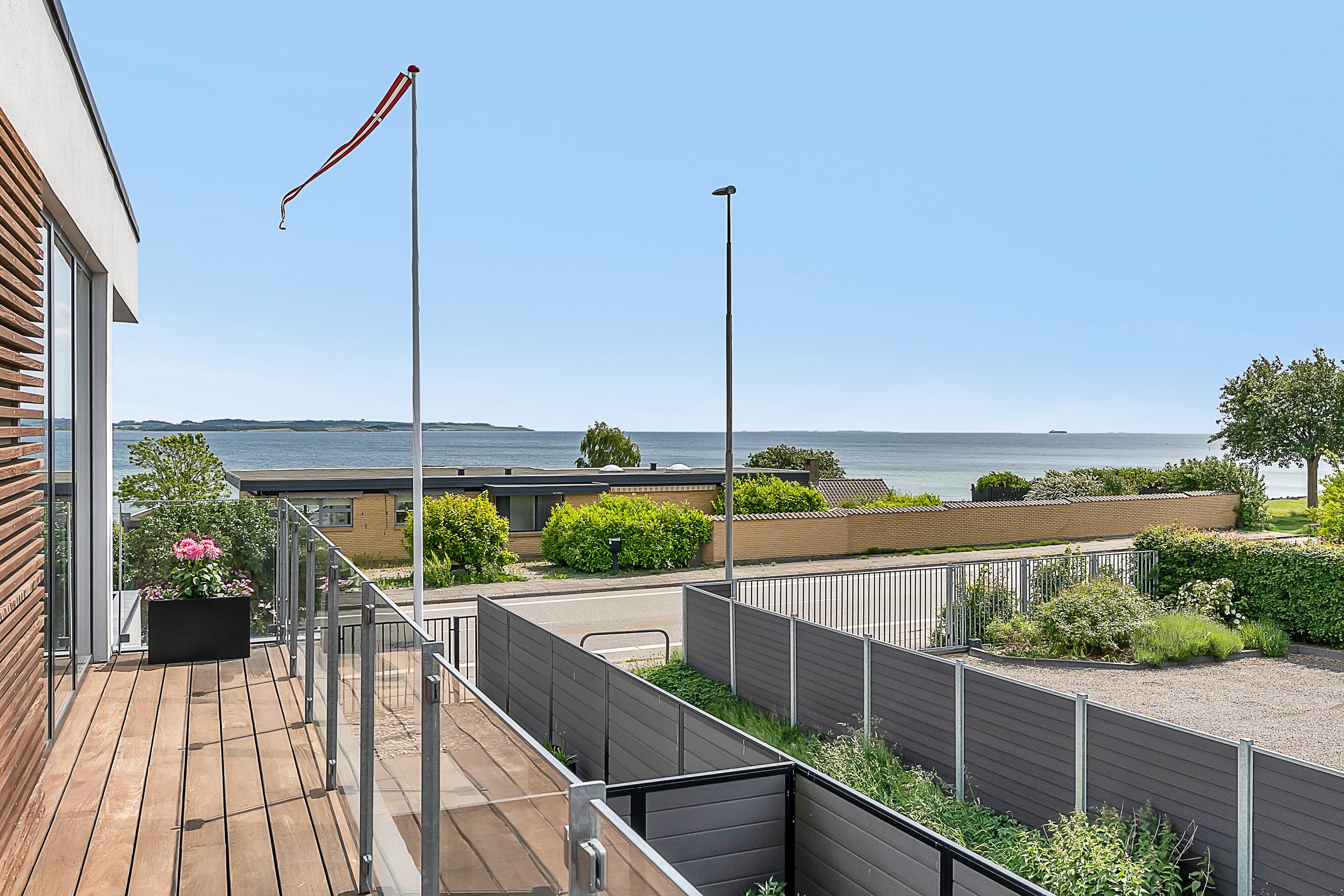 Fremhævet  billede i fuldskærmstilstand. Billede af Egå Strandvej 105, 8250 Egå