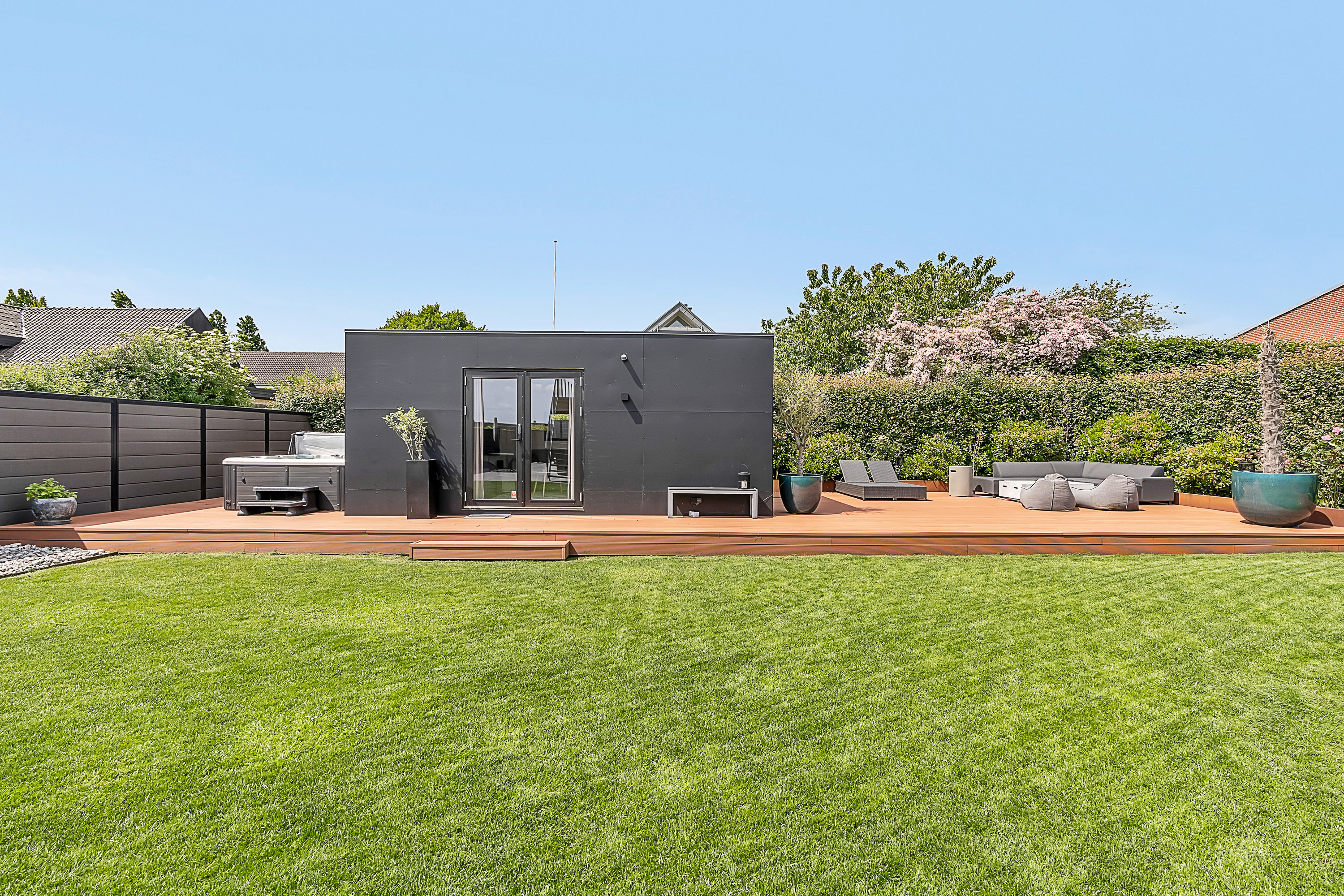 Fremhævet  billede i fuldskærmstilstand. Billede af Egå Strandvej 105, 8250 Egå