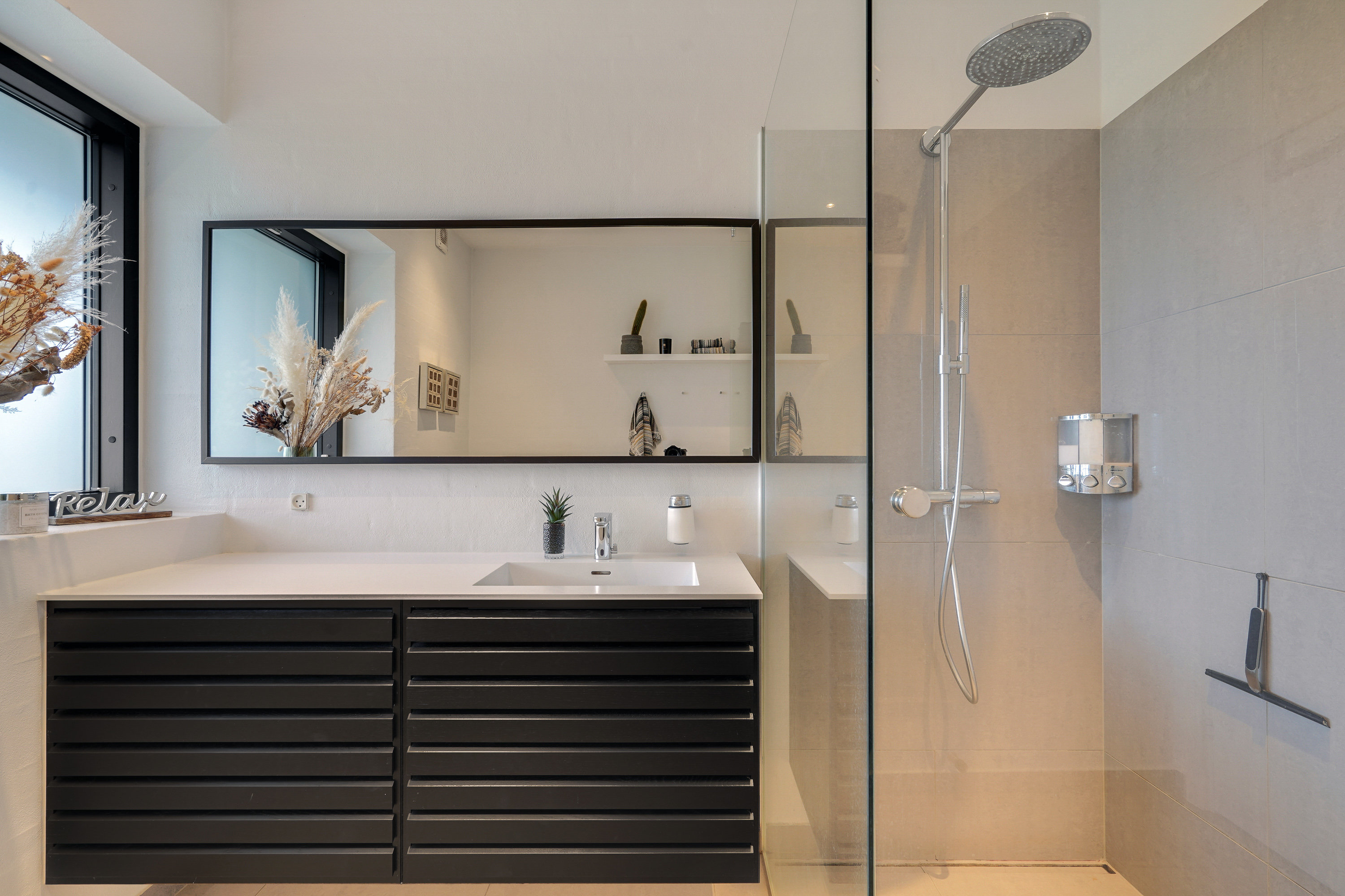 Fremhævet  billede i fuldskærmstilstand. Billede af Egå Strandvej 105, 8250 Egå