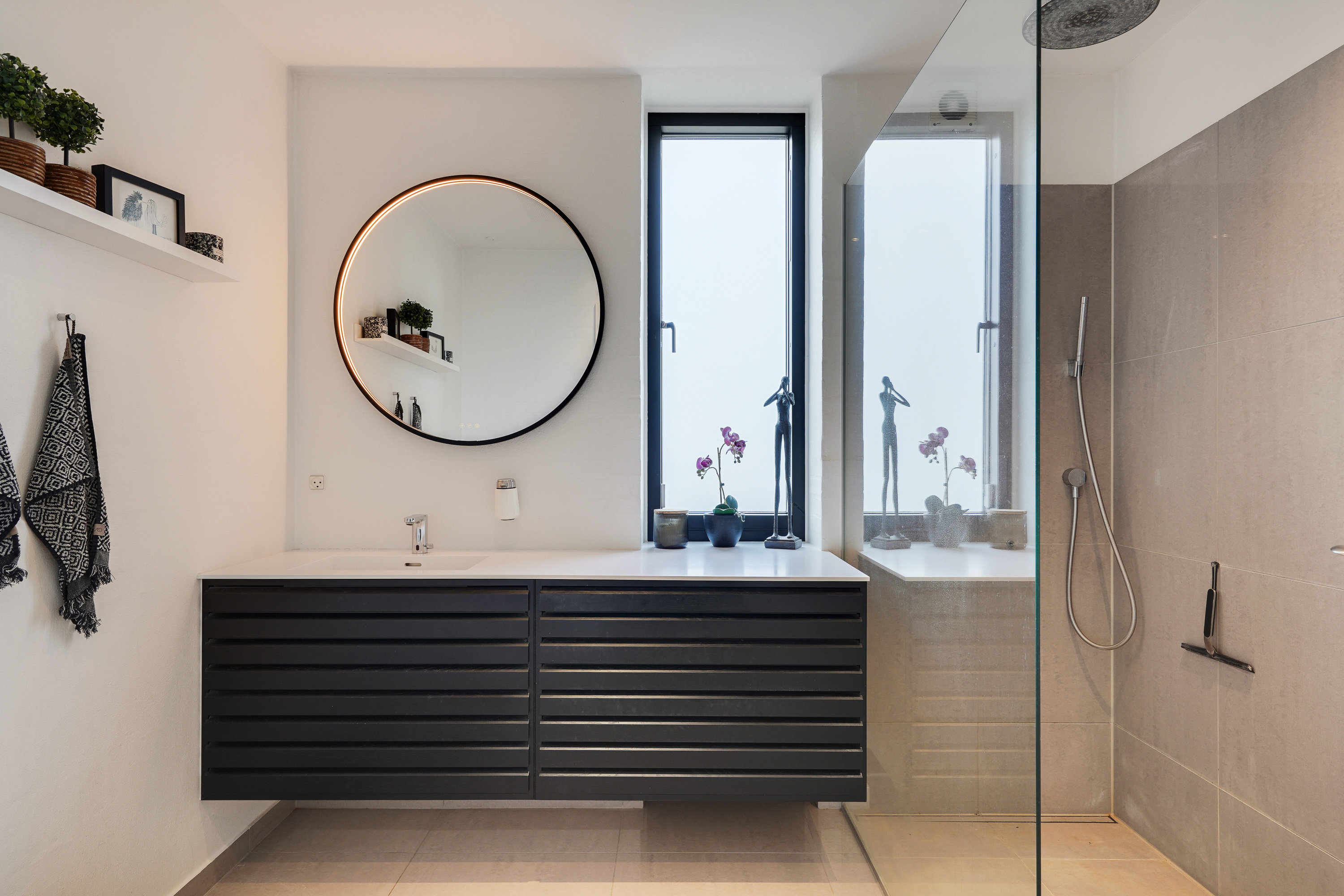 Fremhævet  billede i fuldskærmstilstand. Billede af Egå Strandvej 105, 8250 Egå