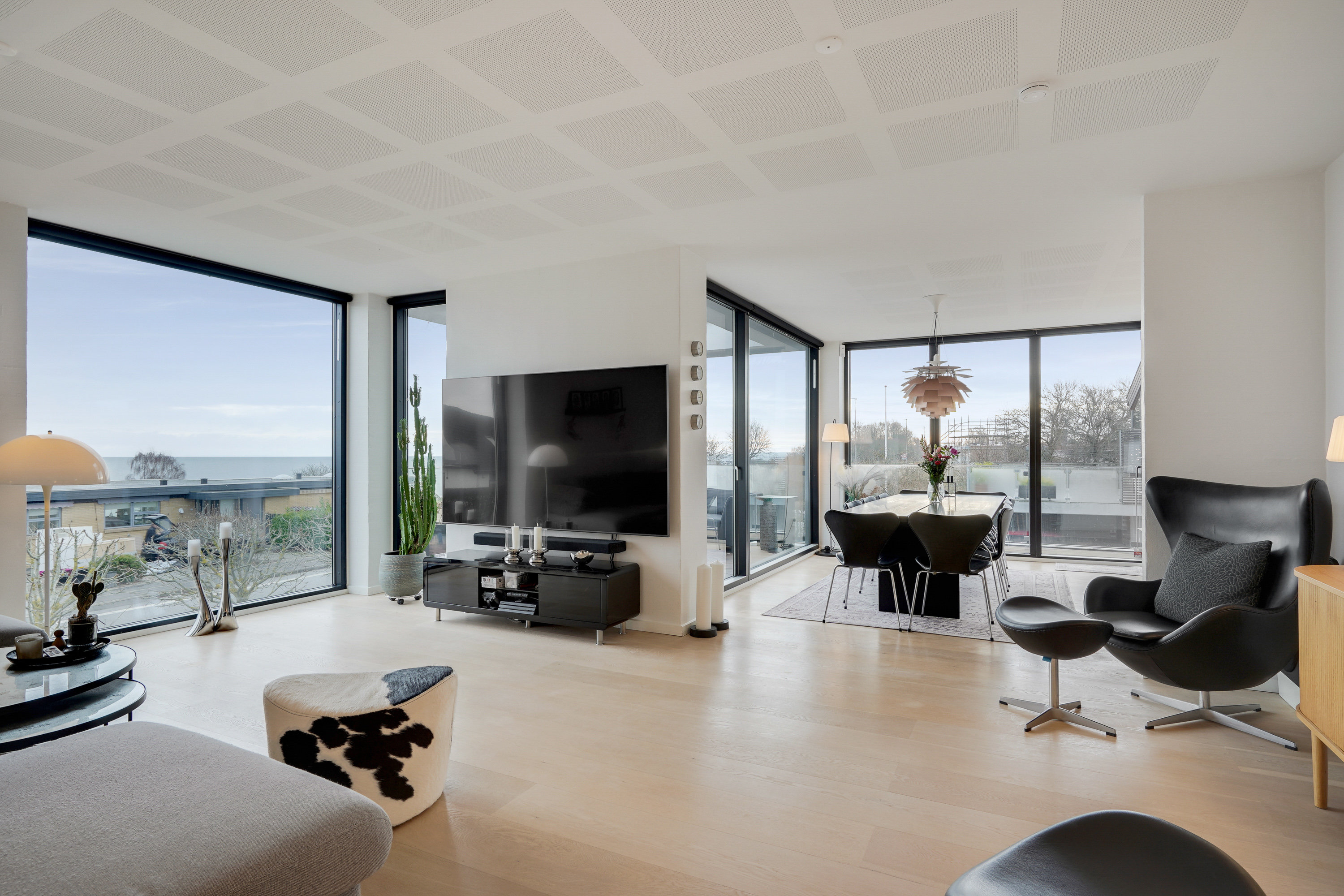 Fremhævet  billede i fuldskærmstilstand. Billede af Egå Strandvej 105, 8250 Egå