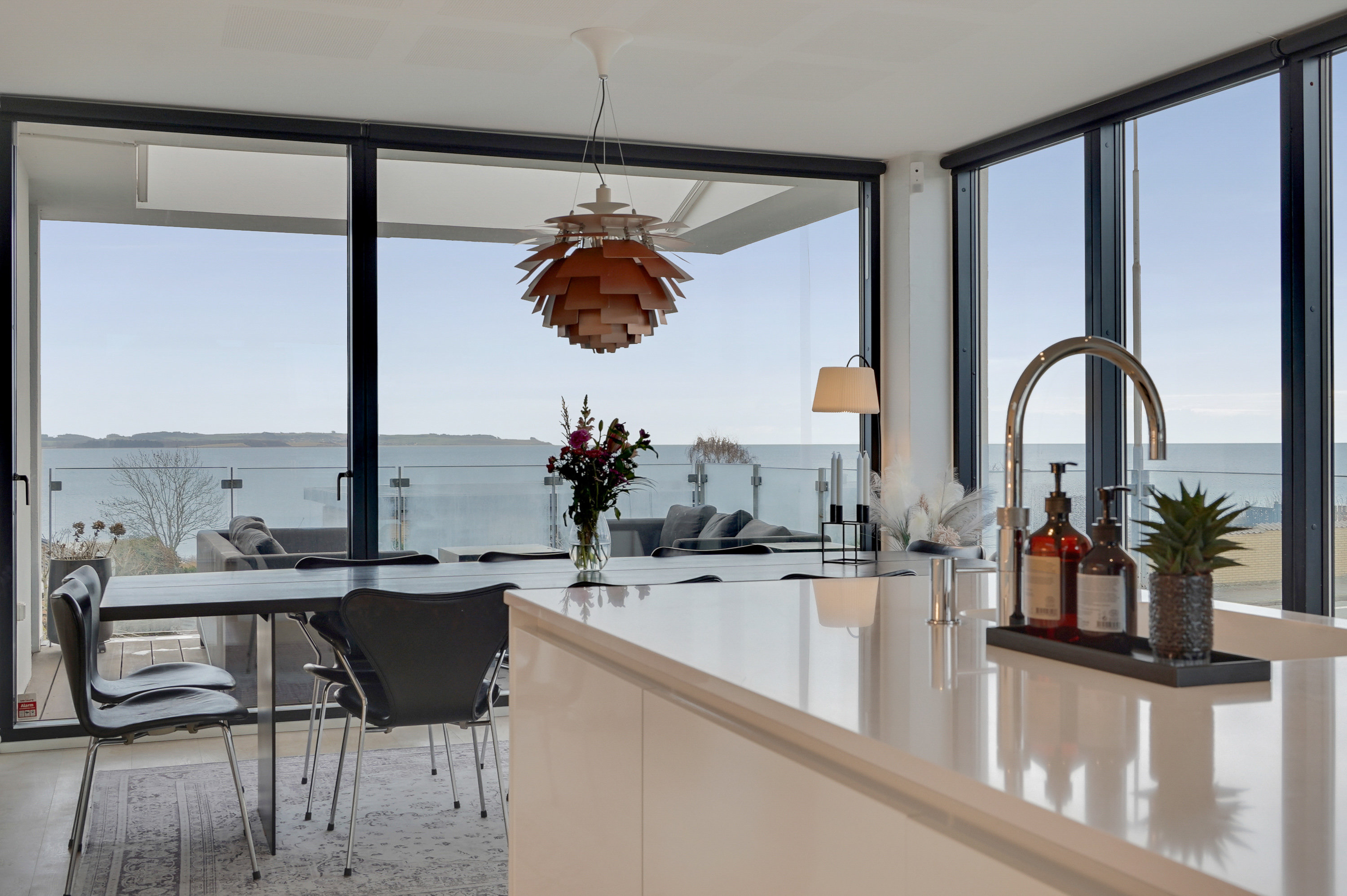 Fremhævet  billede i fuldskærmstilstand. Billede af Egå Strandvej 105, 8250 Egå