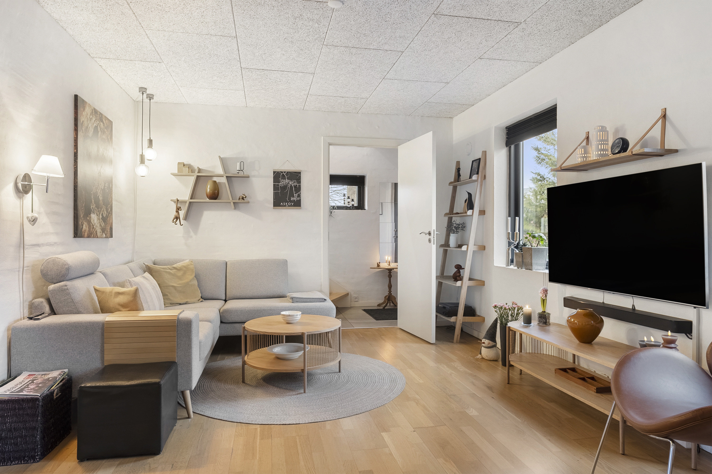 Fremhævet stue billede i fuldskærmstilstand. Billede af Vejenvej 14, Askov, 6600 Vejen