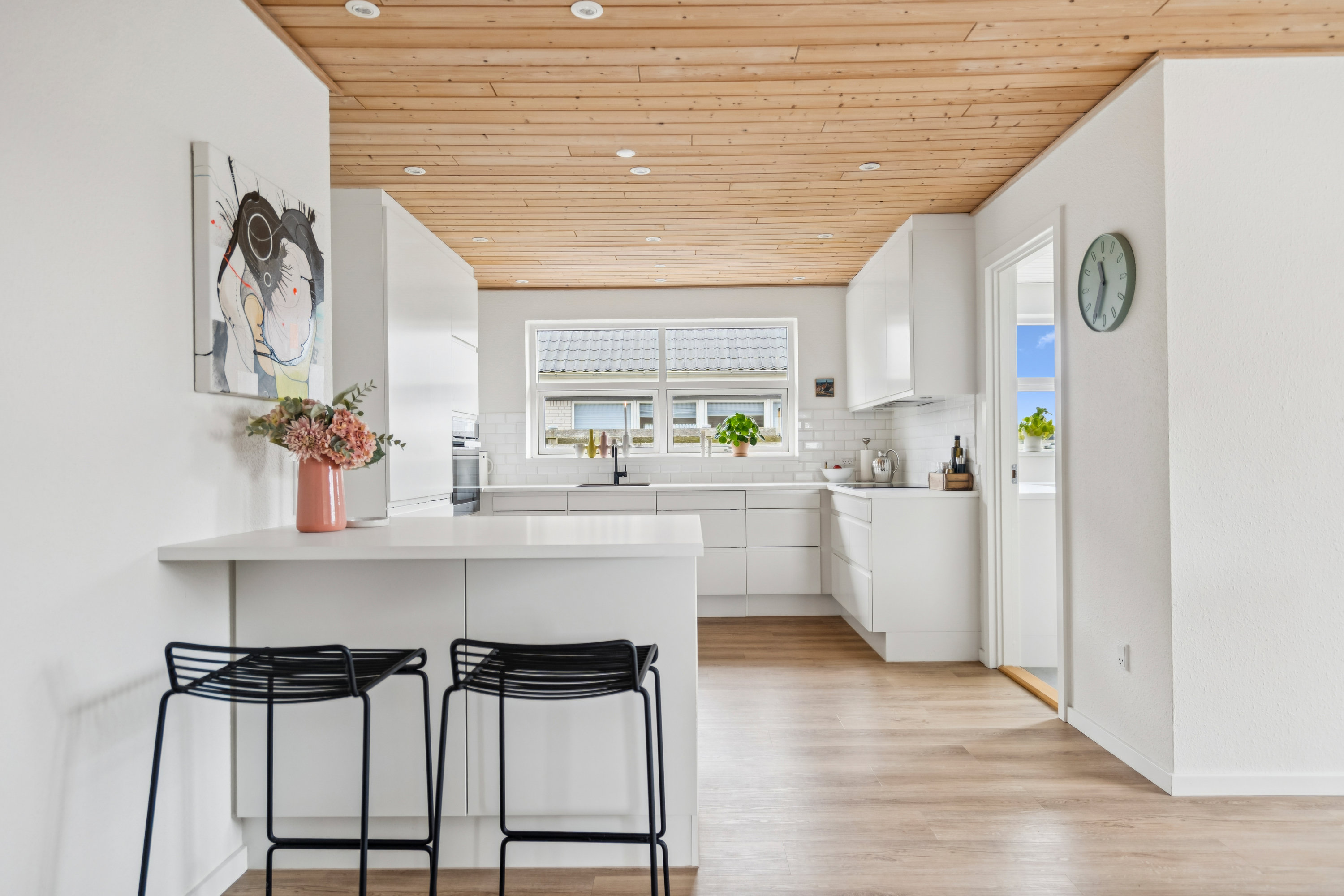 Fremhævet køkken billede i fuldskærmstilstand. Billede af Porsevænget 5, 9850 Hirtshals