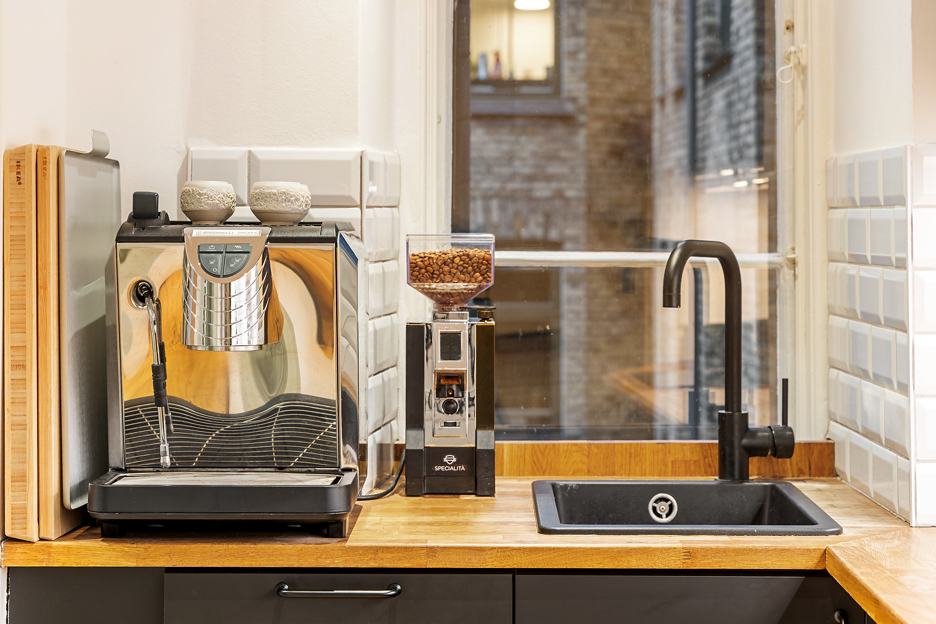 Fremhævet køkken billede i fuldskærmstilstand. Billede af Nørrebrogade 205, 2. th., 2200 København N