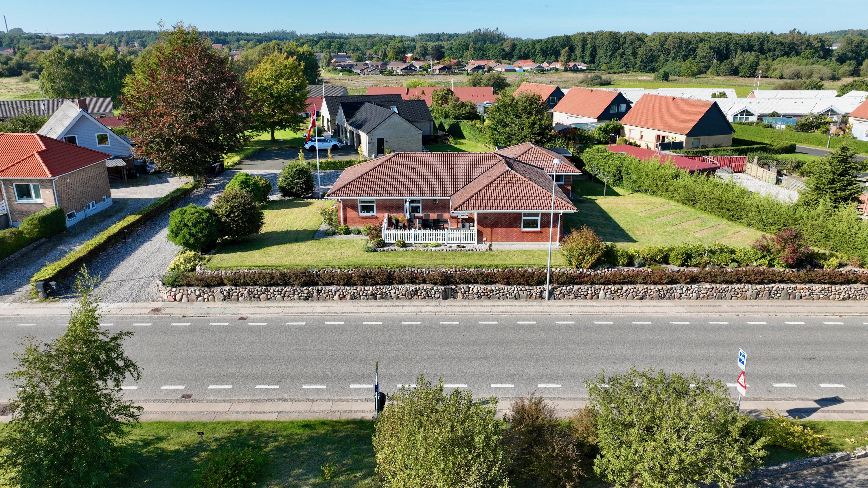 Fremhævet  billede i fuldskærmstilstand. Billede af Østergade 89, 9560 Hadsund