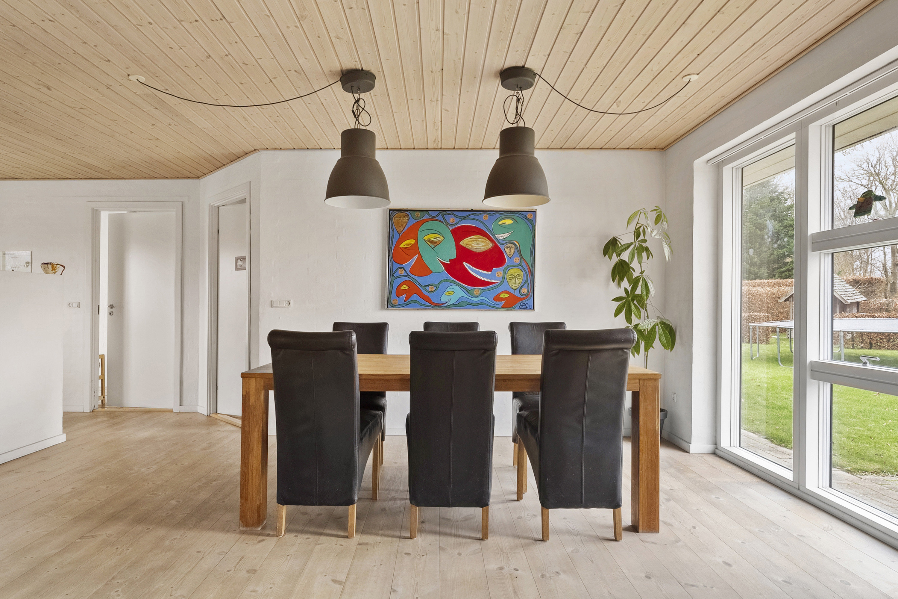 Fremhævet spisestue billede i fuldskærmstilstand. Billede af Linde Alle 20, Ølsted, 8723 Løsning