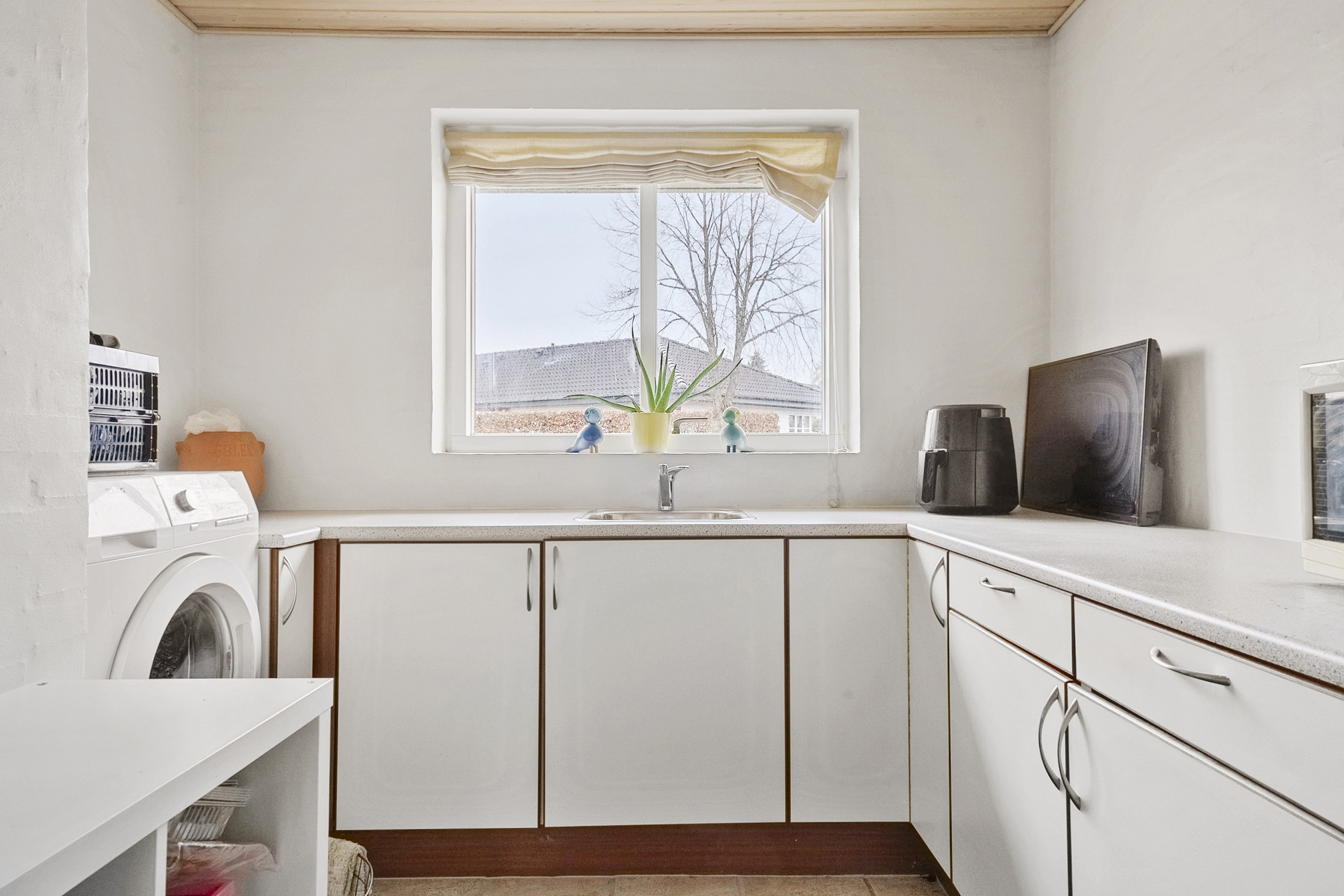 Fremhævet køkken billede i fuldskærmstilstand. Billede af Linde Alle 20, Ølsted, 8723 Løsning