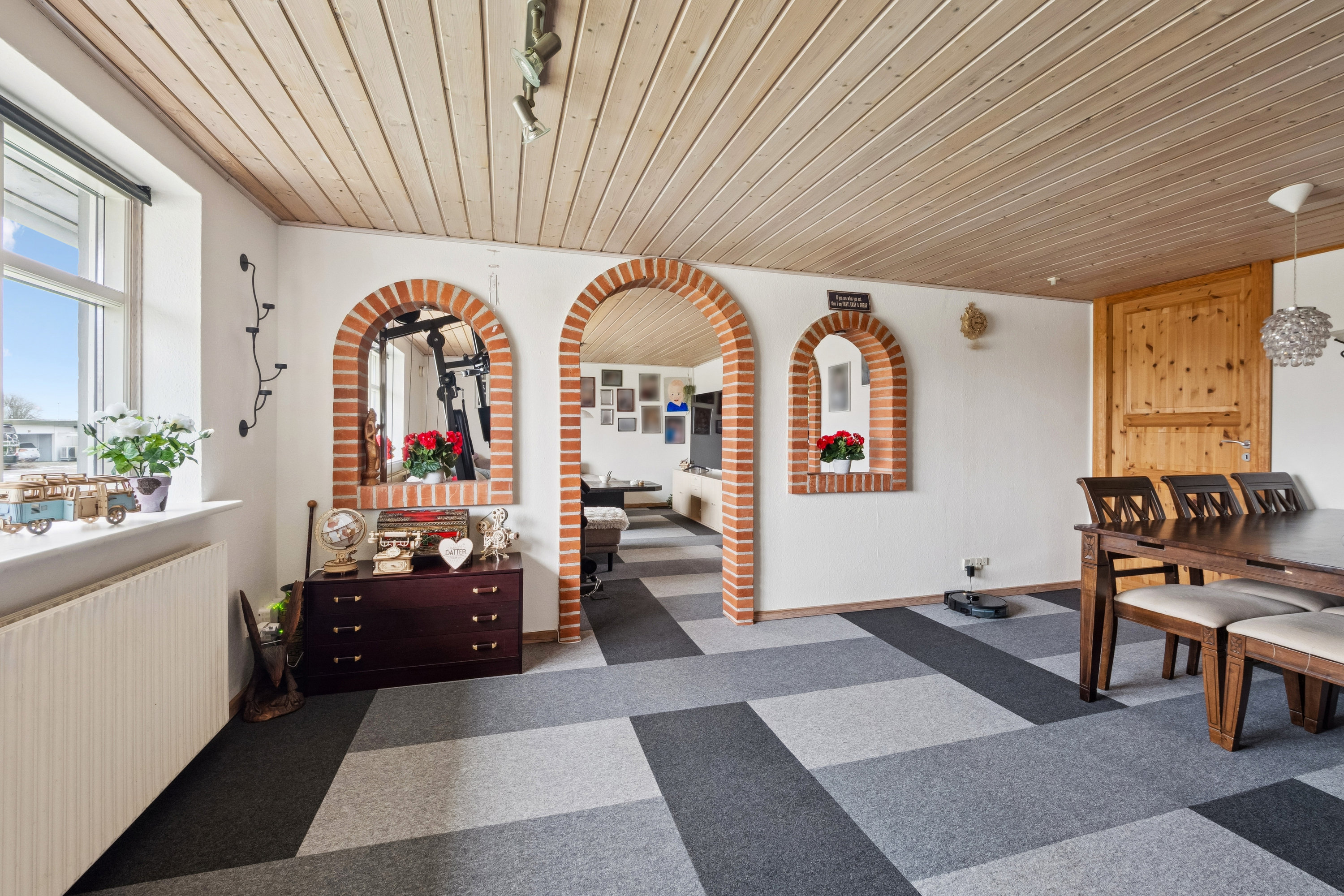 Fremhævet stue billede i fuldskærmstilstand. Billede af Søndervænget 29, Jebjerg, 7870 Roslev