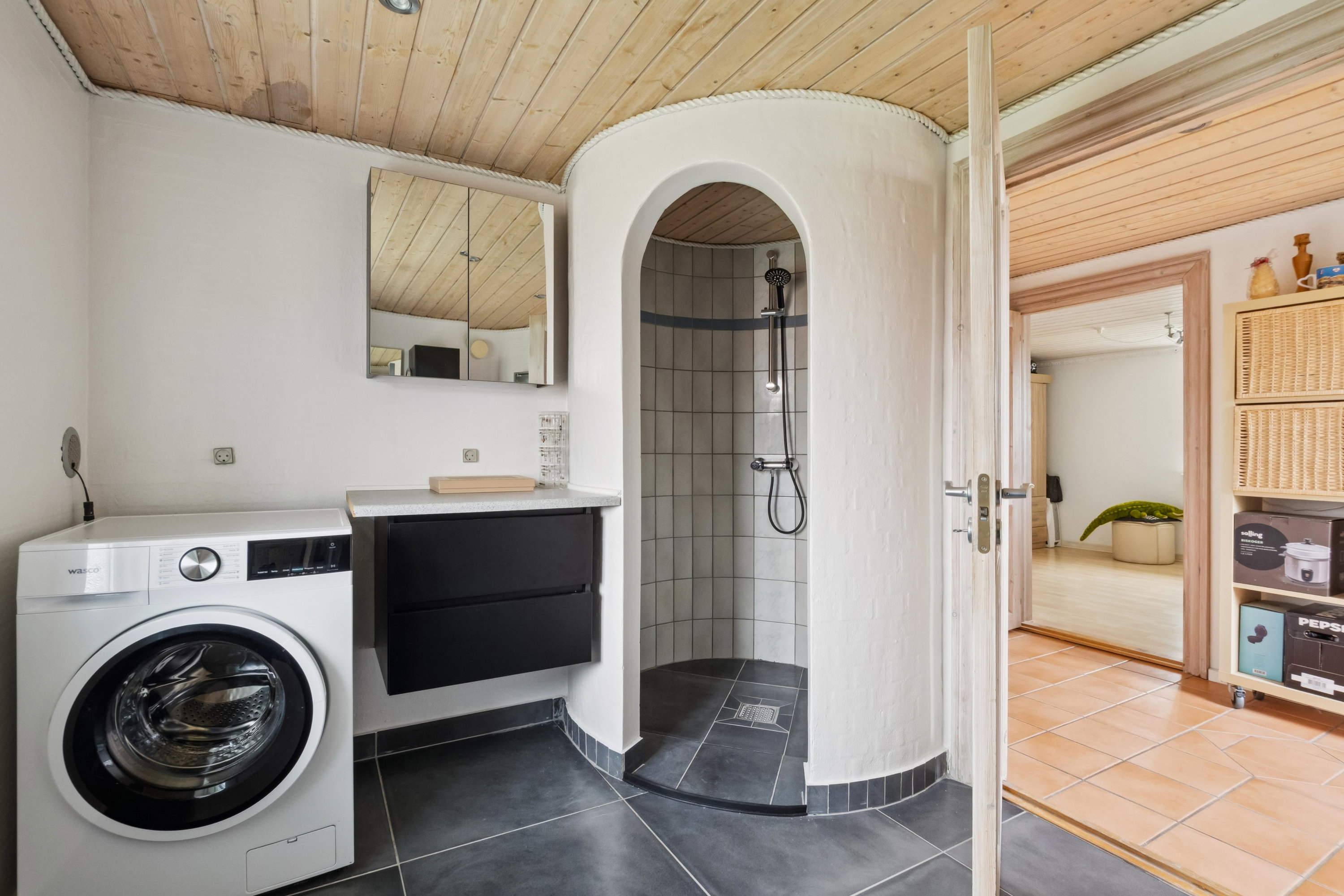 Fremhævet badeværelse billede i fuldskærmstilstand. Billede af Søndervænget 29, Jebjerg, 7870 Roslev