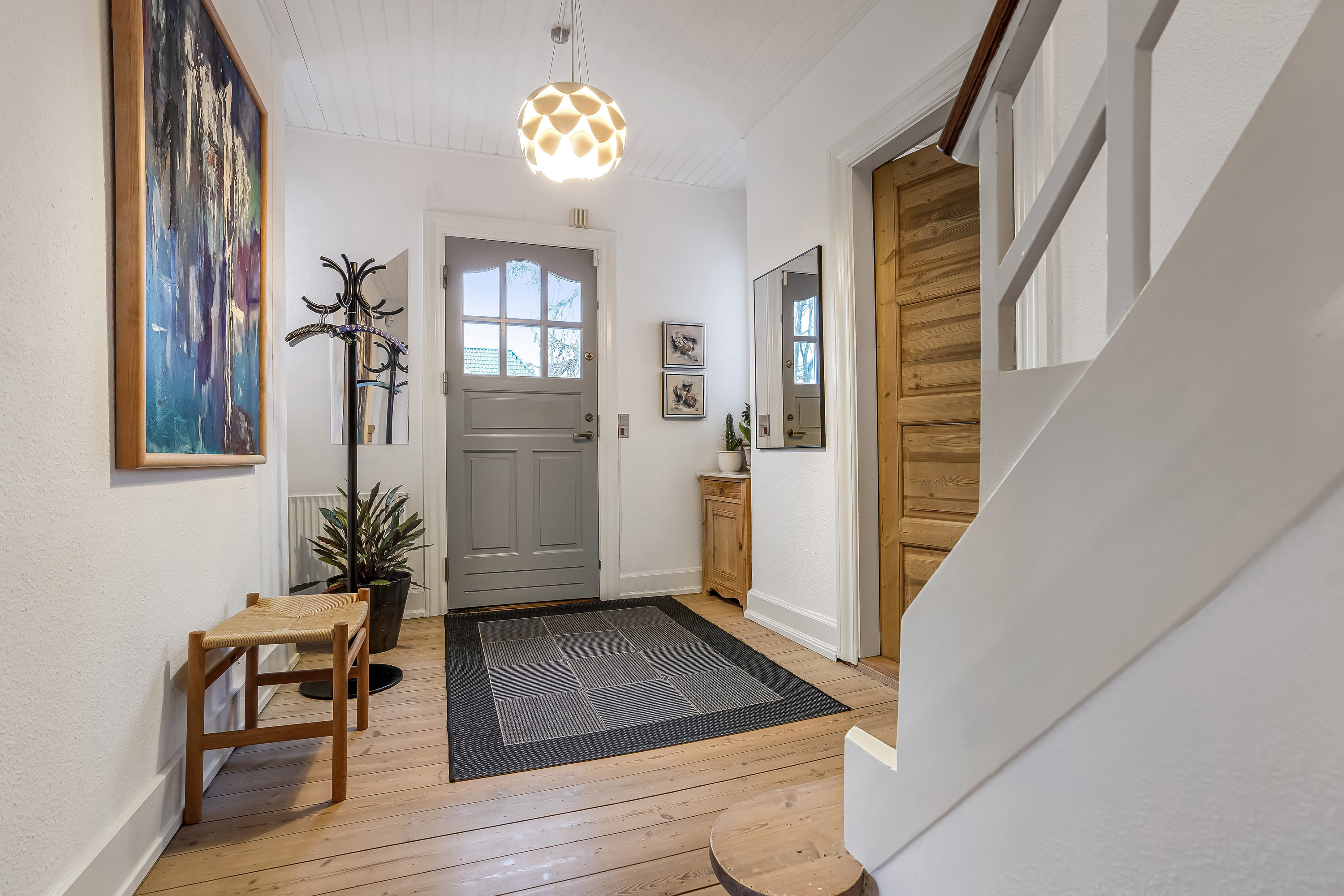 Fremhævet entré billede i fuldskærmstilstand. Billede af Skolevej 3, Næsby, 5270 Odense N