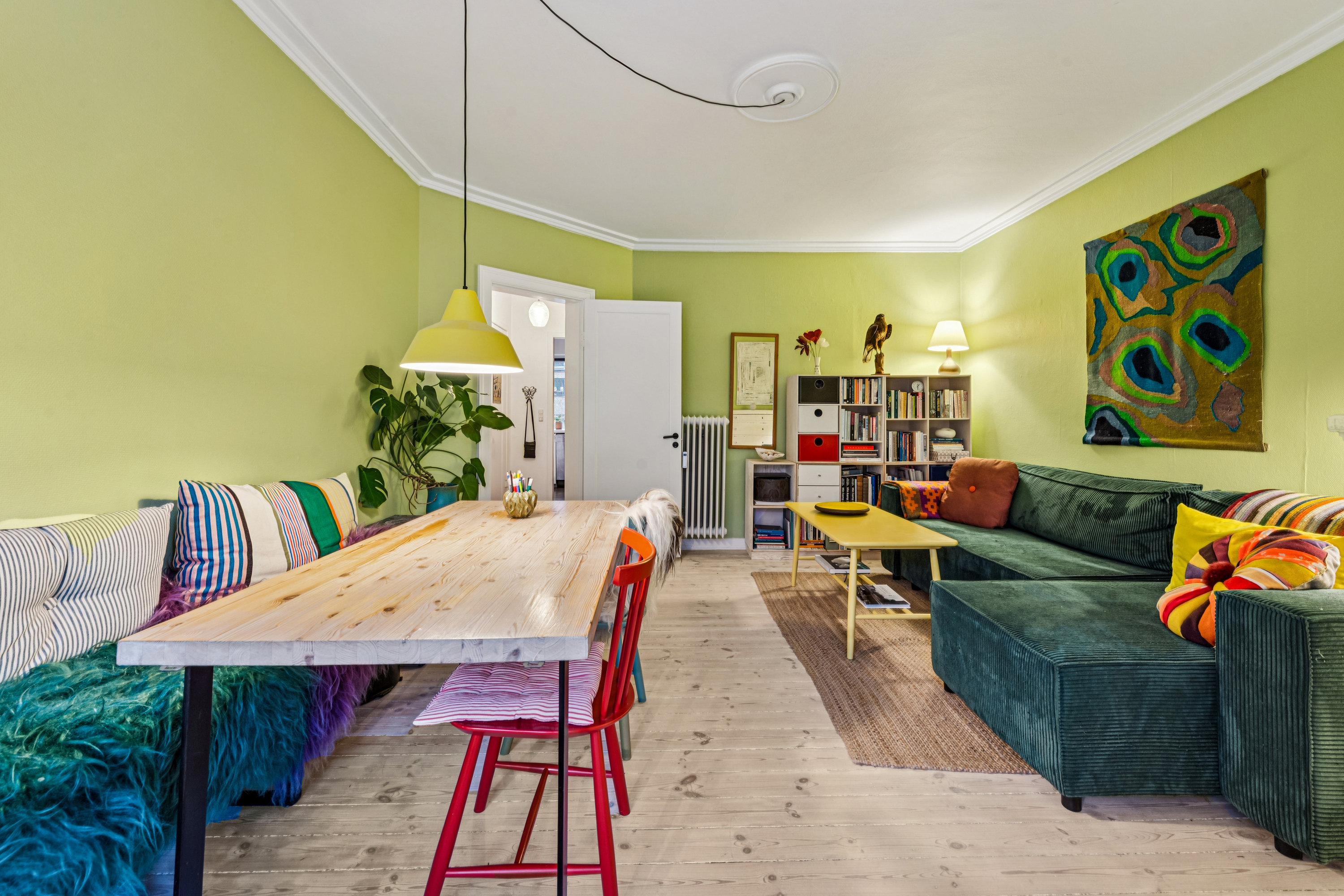 Fremhævet stue billede i fuldskærmstilstand. Billede af Nordfeldvej 22, 2. th., 2700 Brønshøj