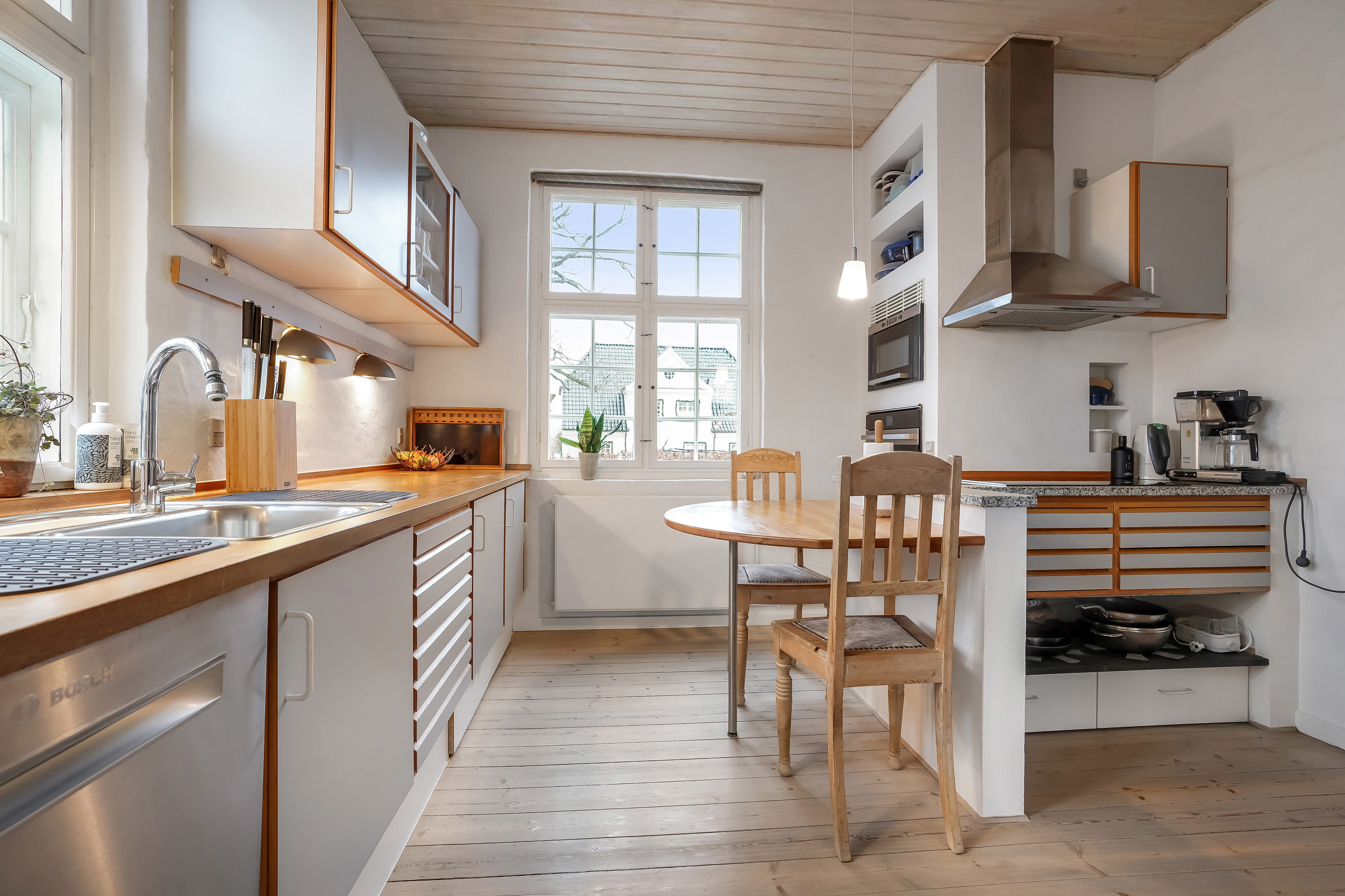 Fremhævet køkken billede i fuldskærmstilstand. Billede af Skolevej 3, Næsby, 5270 Odense N