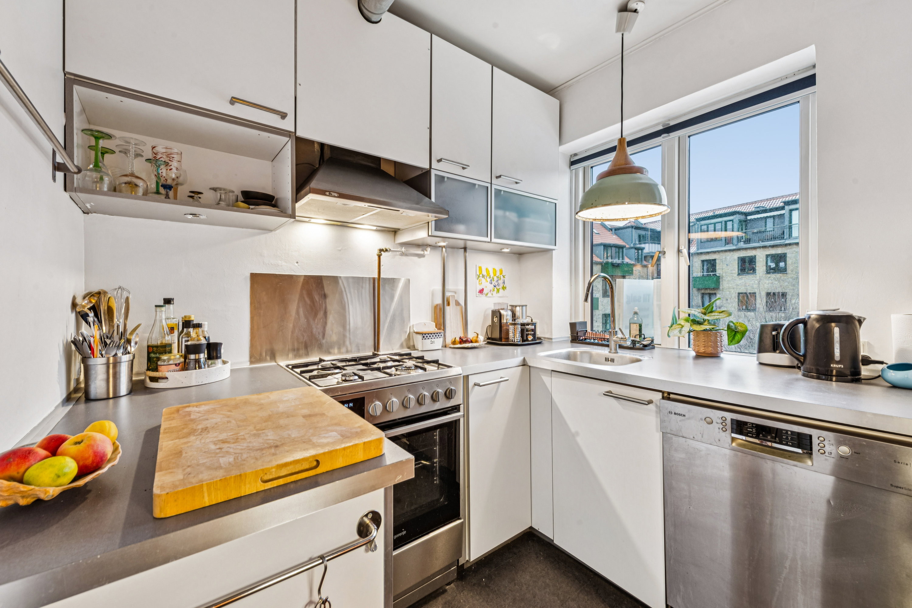 Fremhævet køkken billede i fuldskærmstilstand. Billede af Nordfeldvej 22, 2. th., 2700 Brønshøj