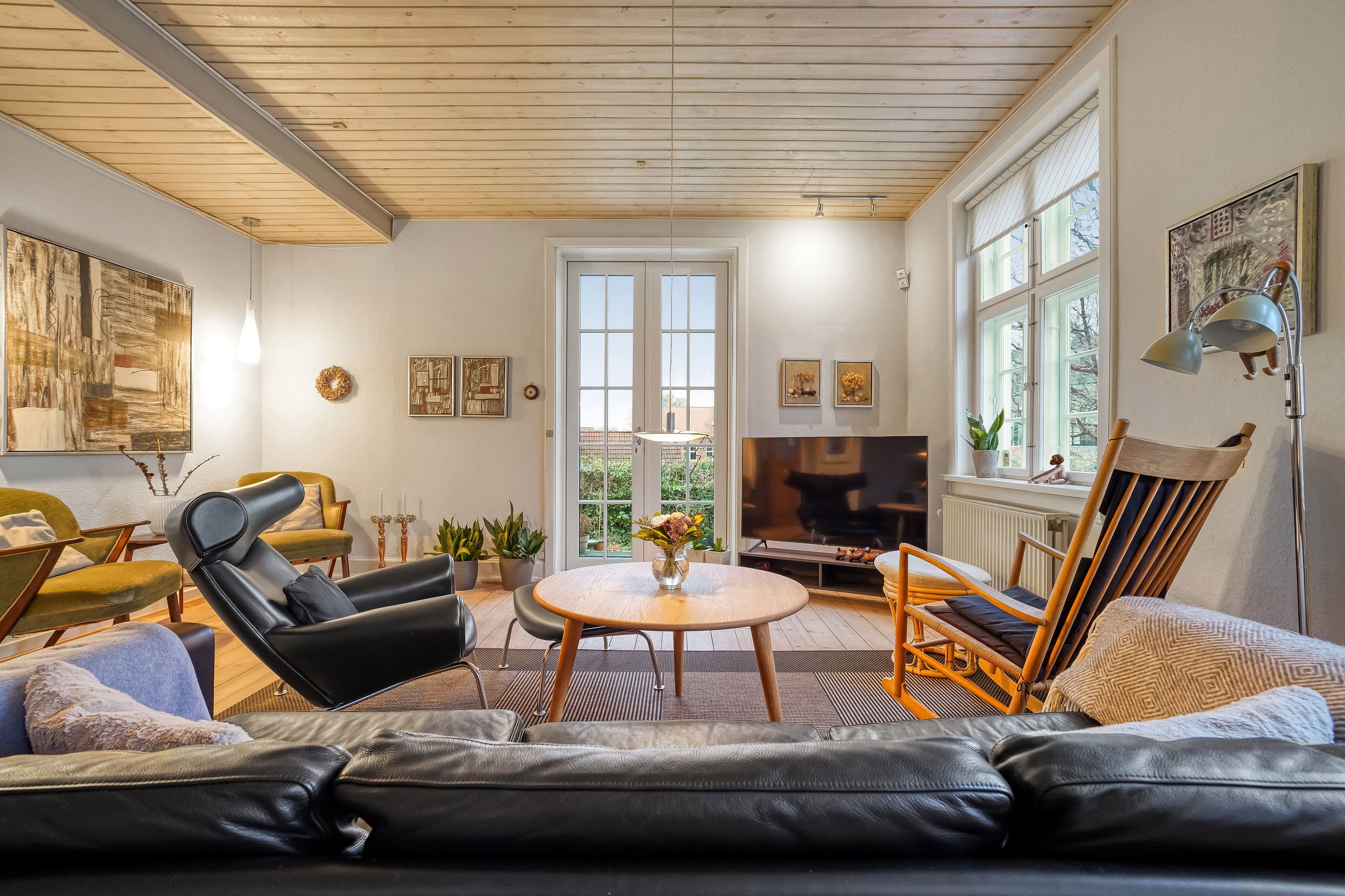 Fremhævet stue billede i fuldskærmstilstand. Billede af Skolevej 3, Næsby, 5270 Odense N