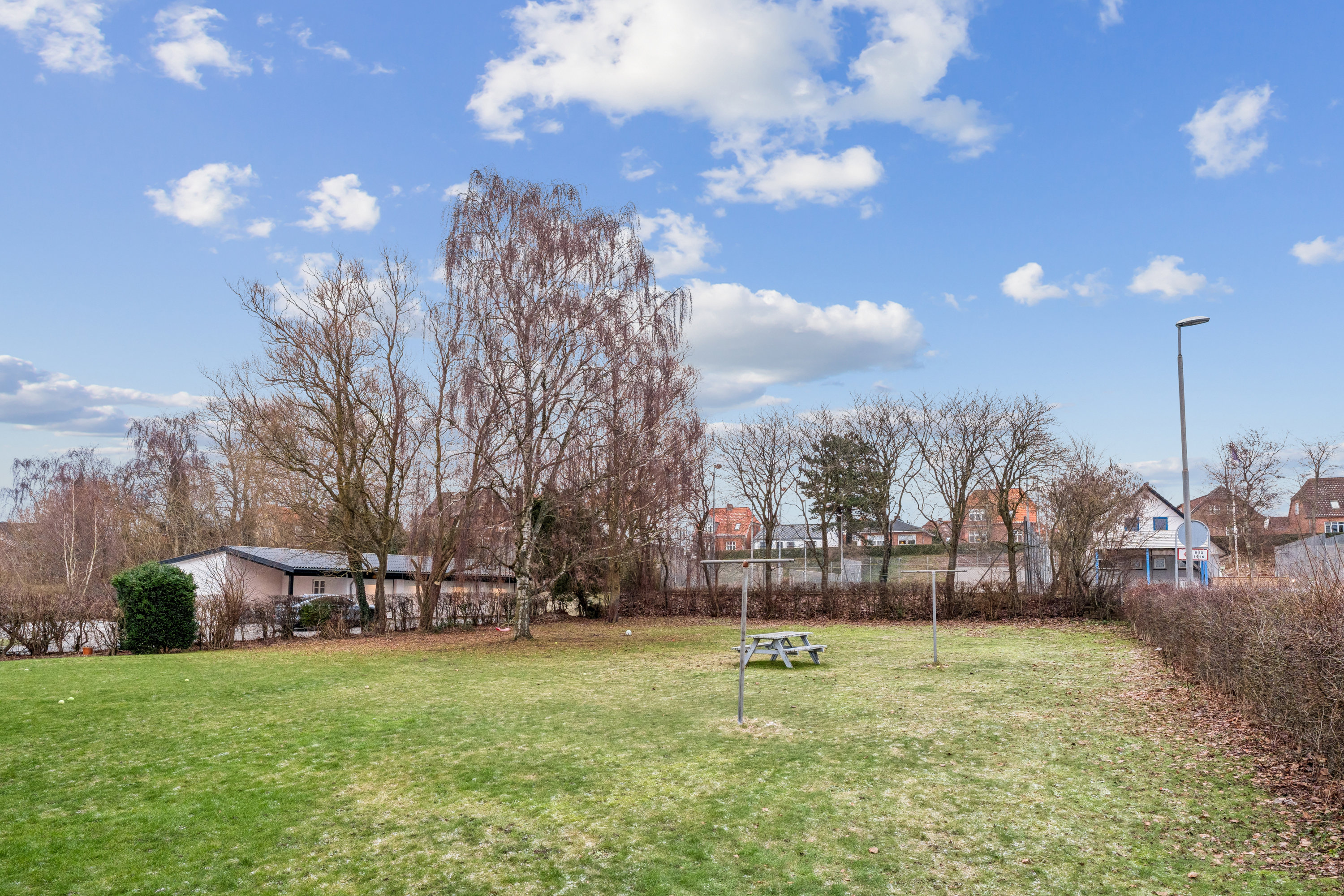 Fremhævet have billede i fuldskærmstilstand. Billede af Østre Alle 81, st.. tv., 9000 Aalborg