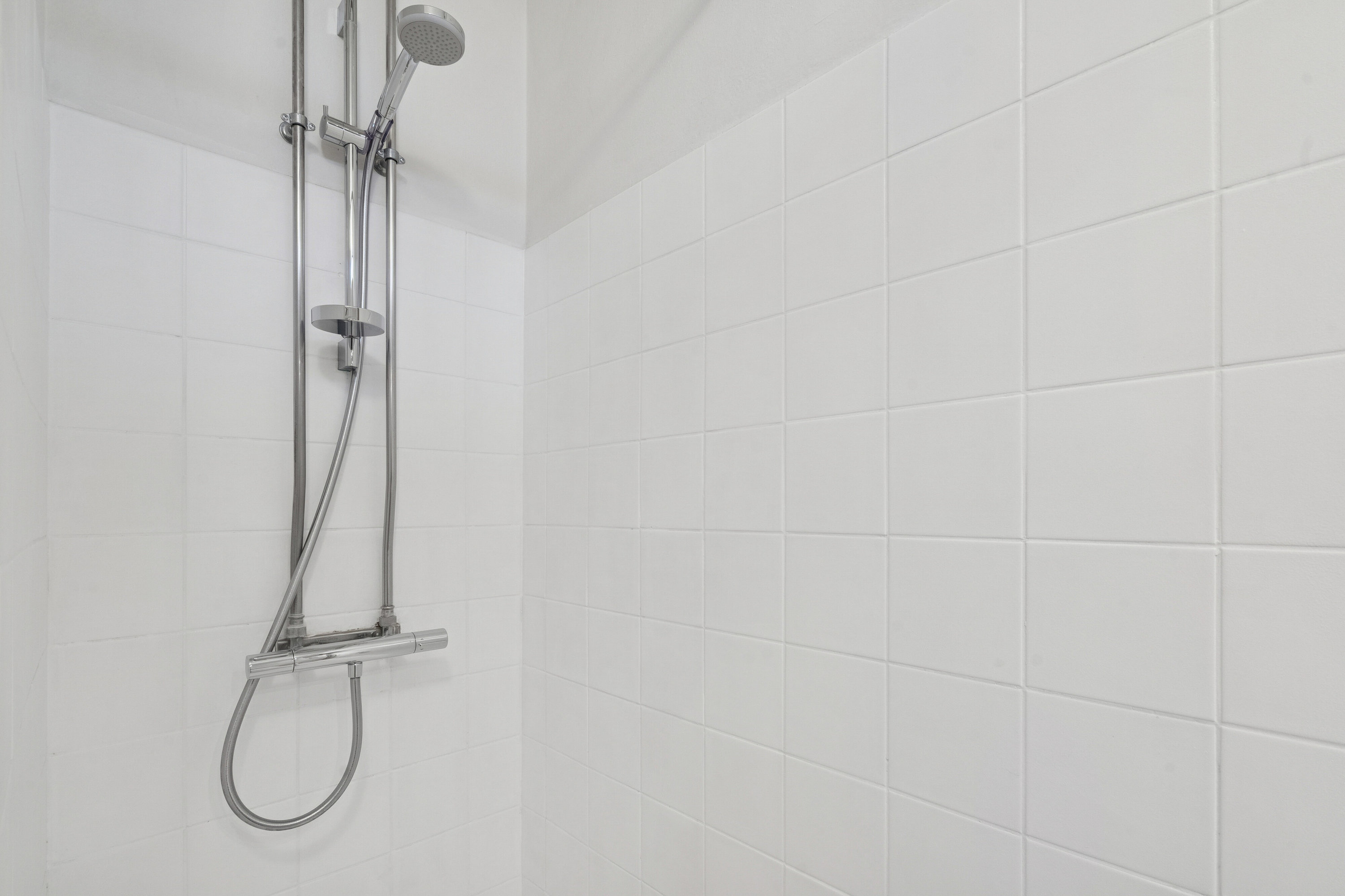 Fremhævet badeværelse billede i fuldskærmstilstand. Billede af Christian X's Vej 12F, 8260 Viby J