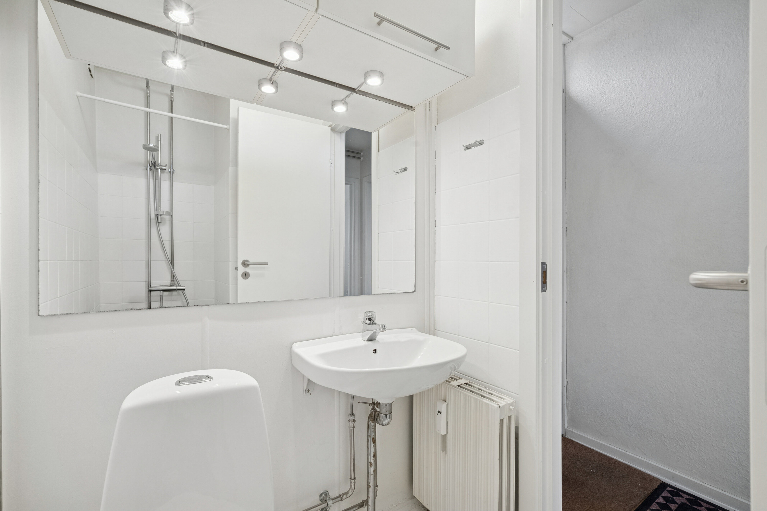 Fremhævet badeværelse billede i fuldskærmstilstand. Billede af Christian X's Vej 12F, 8260 Viby J