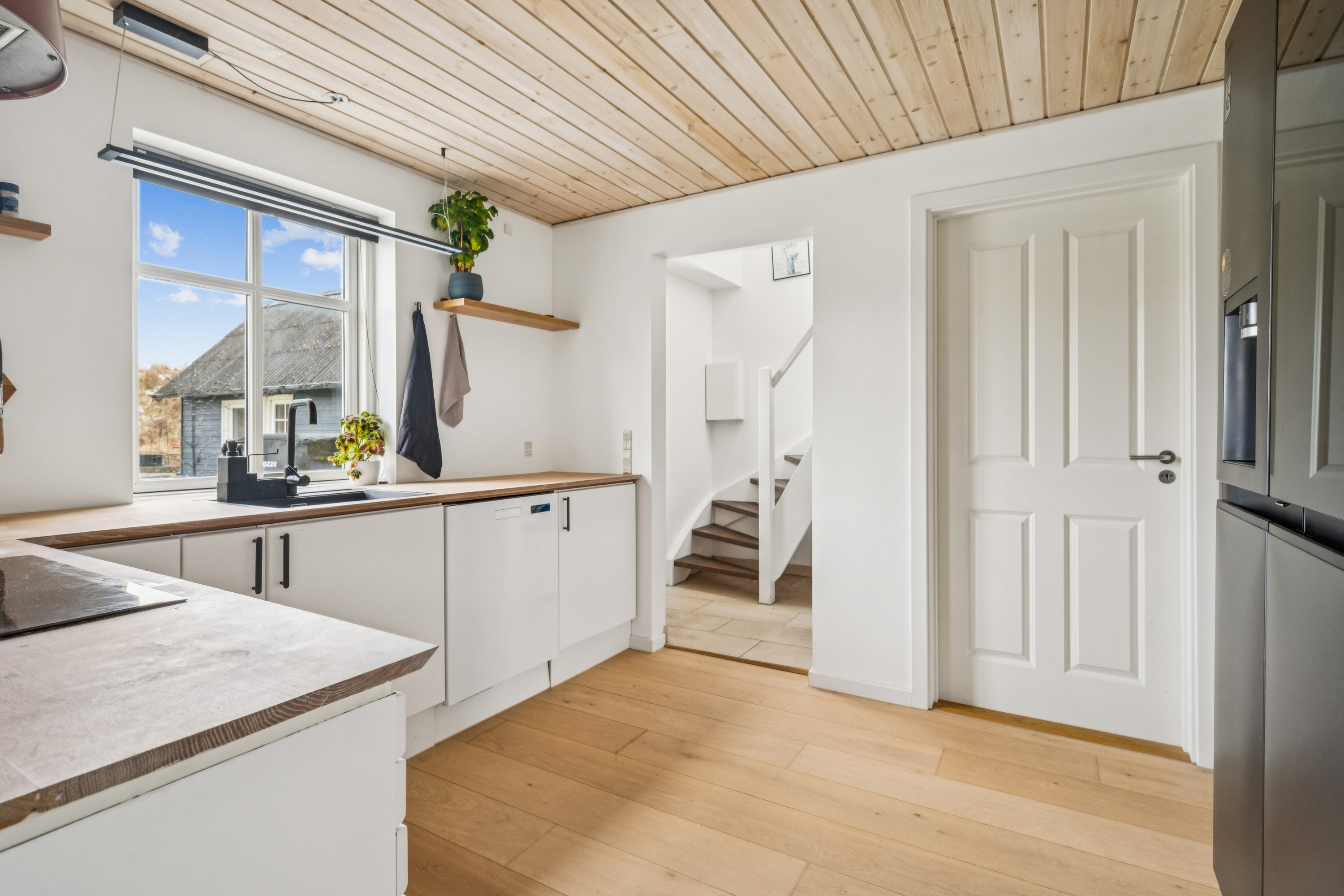 Miniaturebillede 2: køkken. Billede af Vittenvej 99, Vitten, 8382 Hinnerup