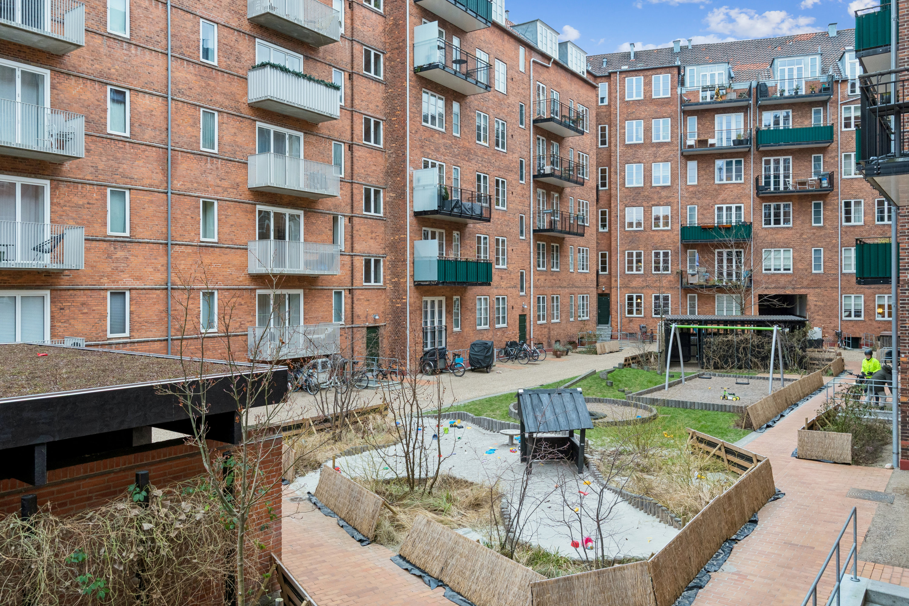 Fremhævet andet billede i fuldskærmstilstand. Billede af Østbanegade 43, st.. 2., 2100 København Ø