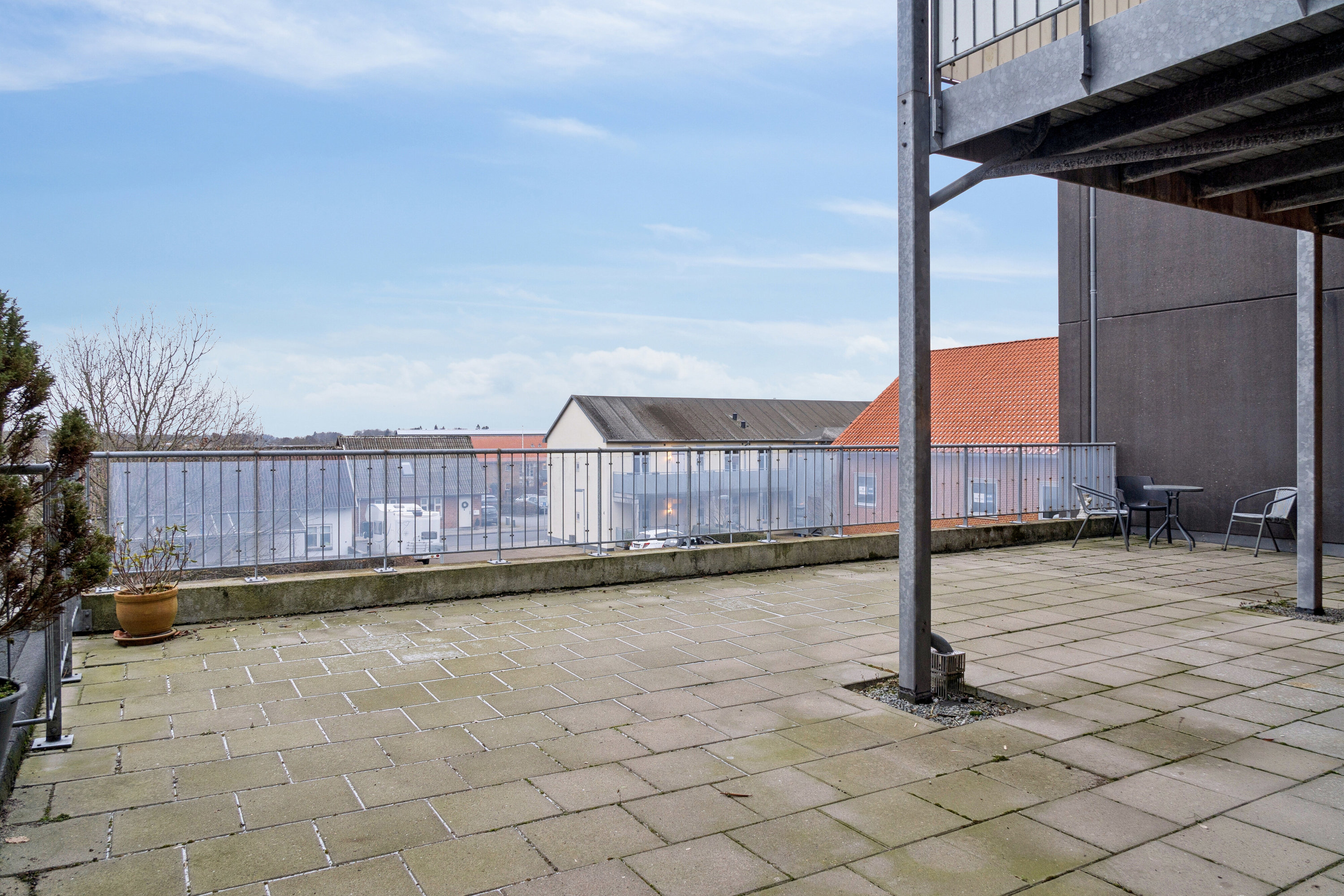 Fremhævet udendørs billede i fuldskærmstilstand. Billede af Strøget 33, 1. c., 7430 Ikast