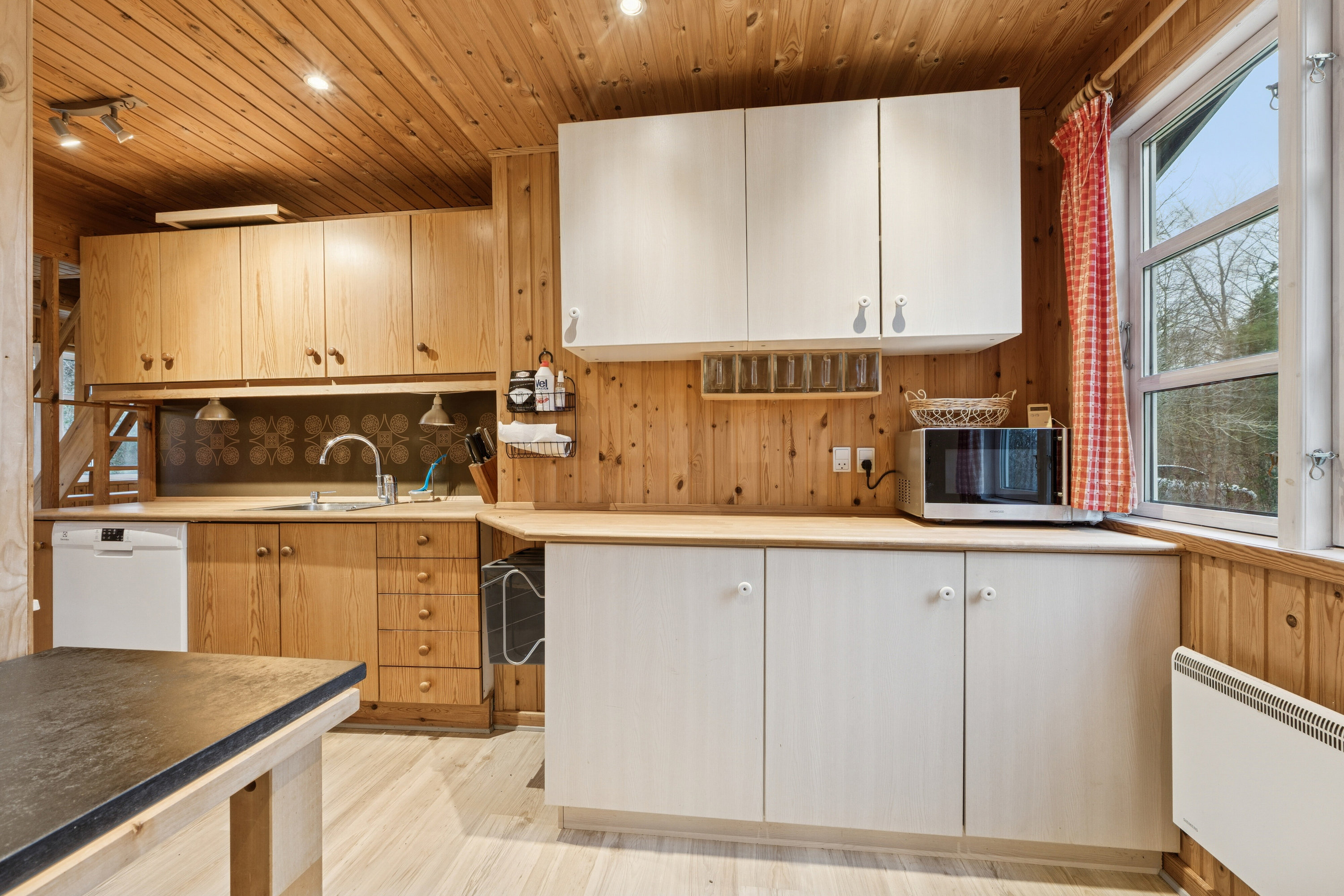 Fremhævet køkken billede i fuldskærmstilstand. Billede af Botoften 75, Botofte, 5953 Tranekær