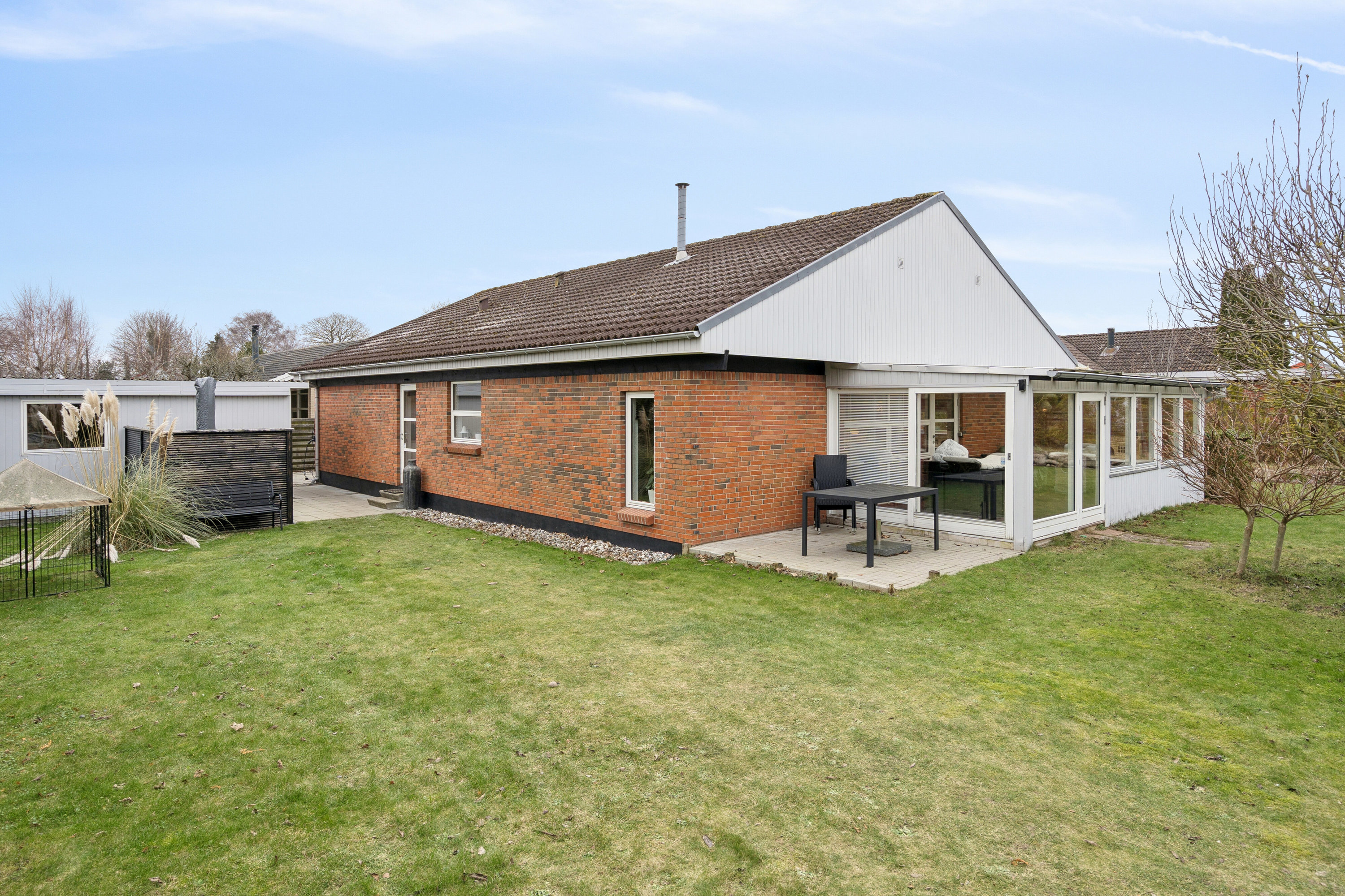 Fremhævet set fra haven billede i fuldskærmstilstand. Billede af Mikkelhøj 91, Karrebæk, 4736 Karrebæksminde