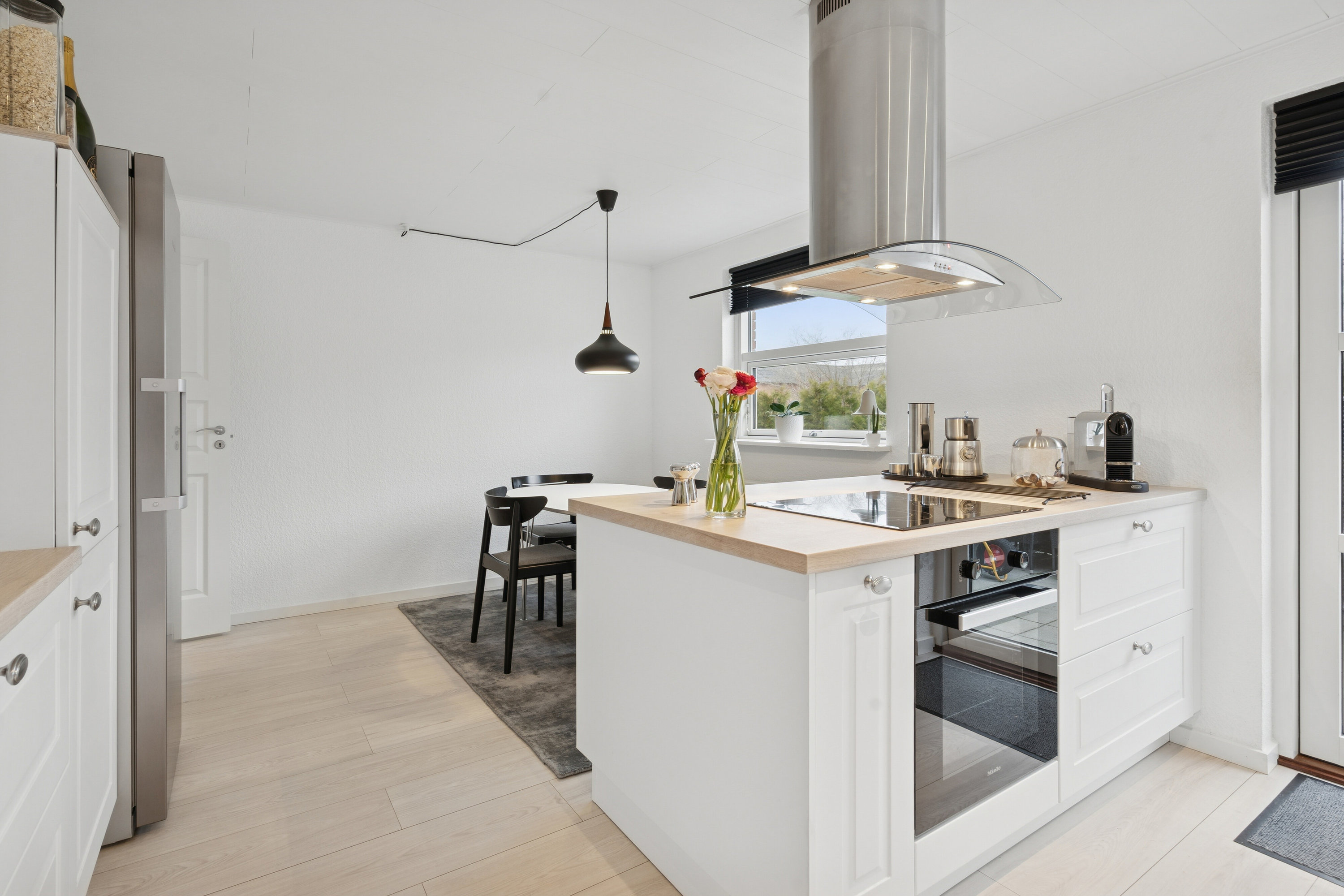 Fremhævet køkken billede i fuldskærmstilstand. Billede af Mikkelhøj 91, Karrebæk, 4736 Karrebæksminde