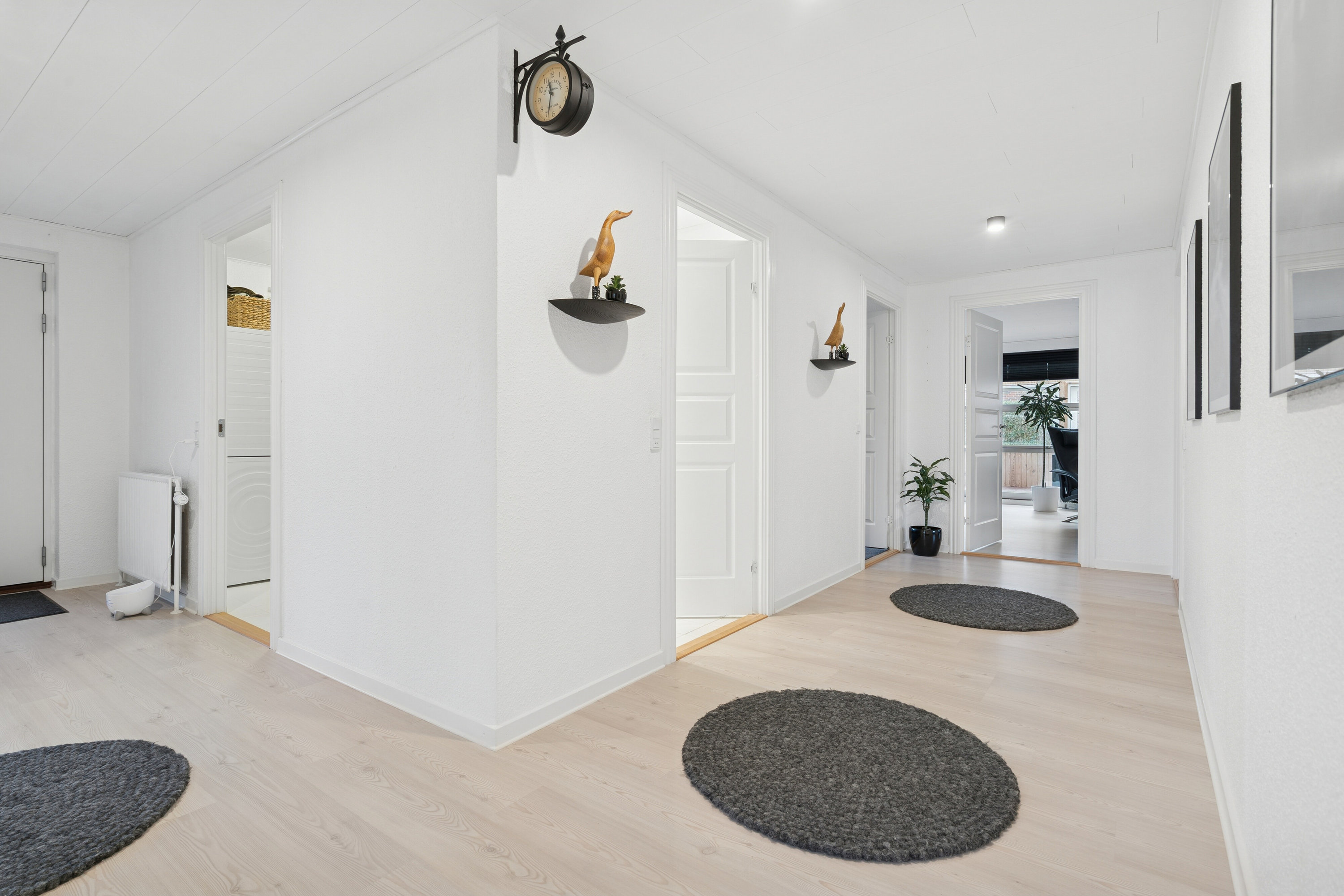 Fremhævet gang billede i fuldskærmstilstand. Billede af Mikkelhøj 91, Karrebæk, 4736 Karrebæksminde