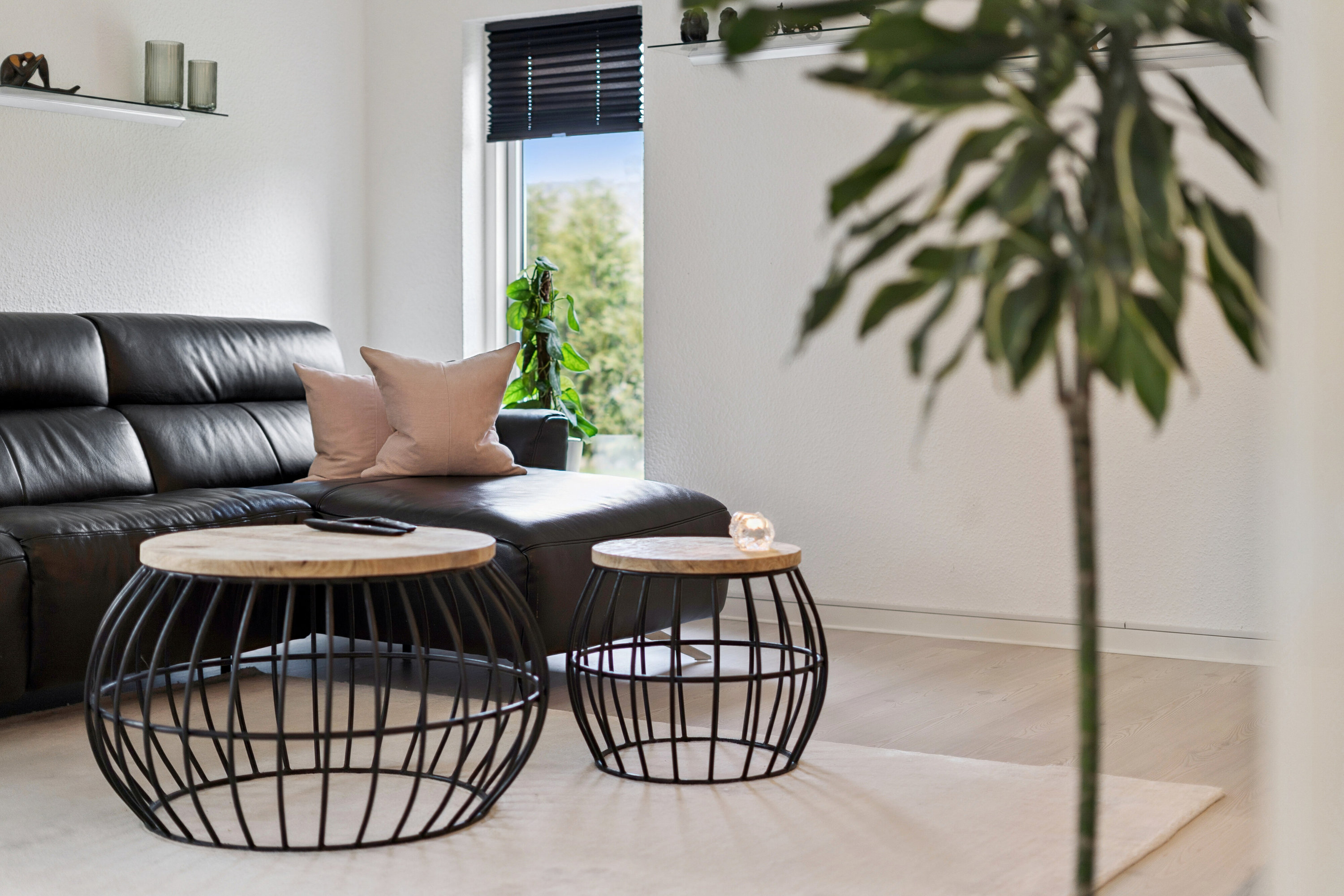 Fremhævet stue billede i fuldskærmstilstand. Billede af Mikkelhøj 91, Karrebæk, 4736 Karrebæksminde