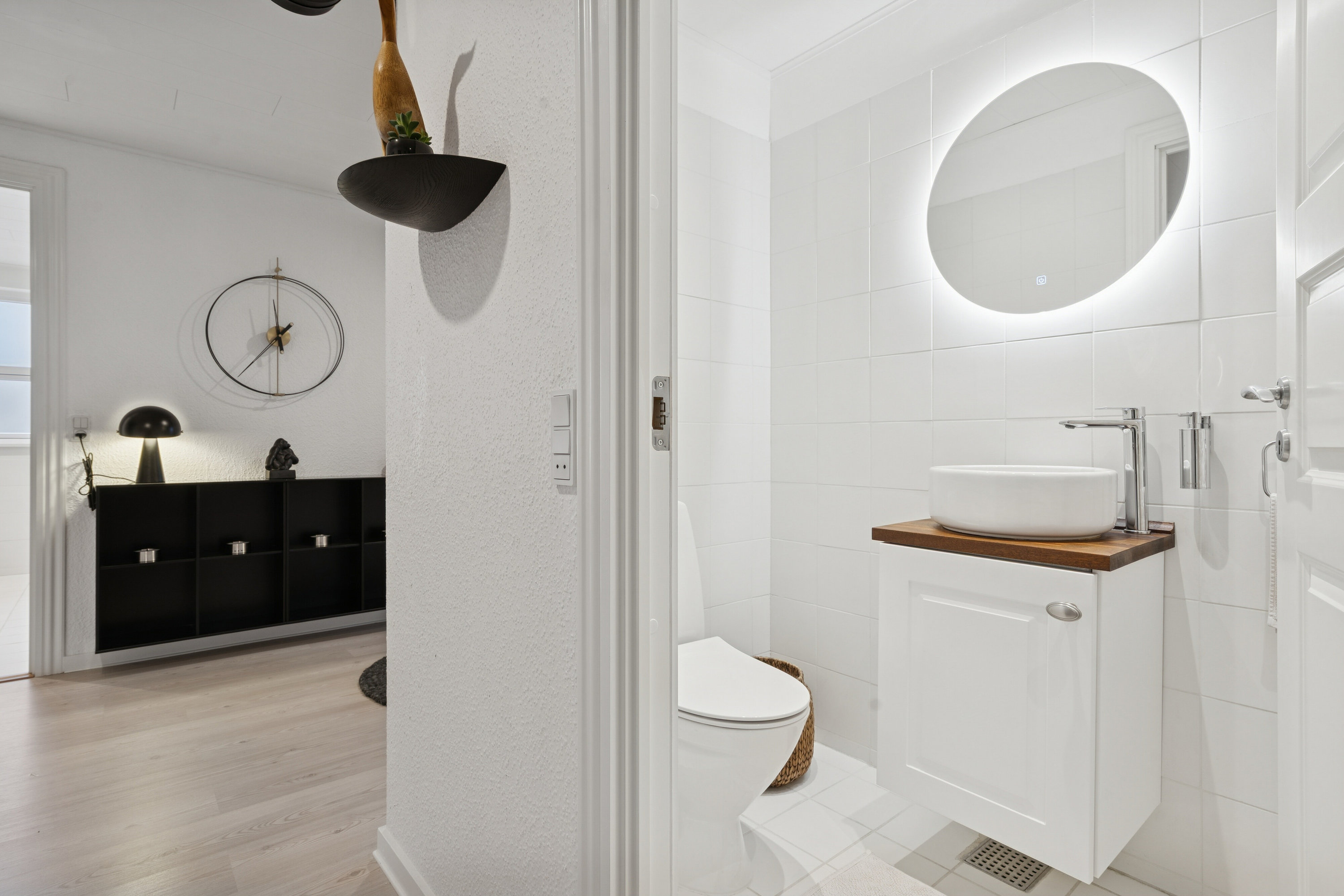 Fremhævet toilet billede i fuldskærmstilstand. Billede af Mikkelhøj 91, Karrebæk, 4736 Karrebæksminde