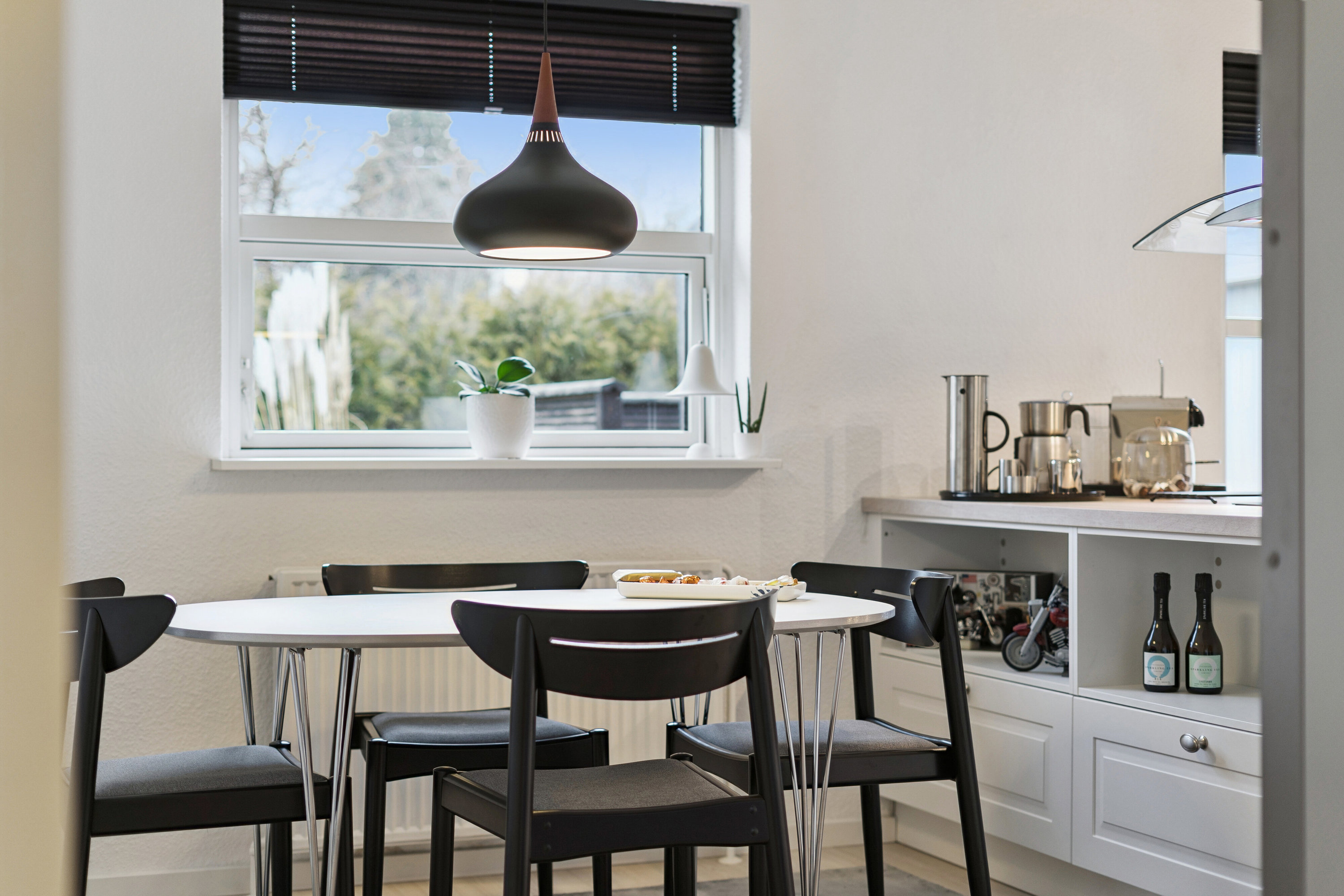 Fremhævet køkken billede i fuldskærmstilstand. Billede af Mikkelhøj 91, Karrebæk, 4736 Karrebæksminde