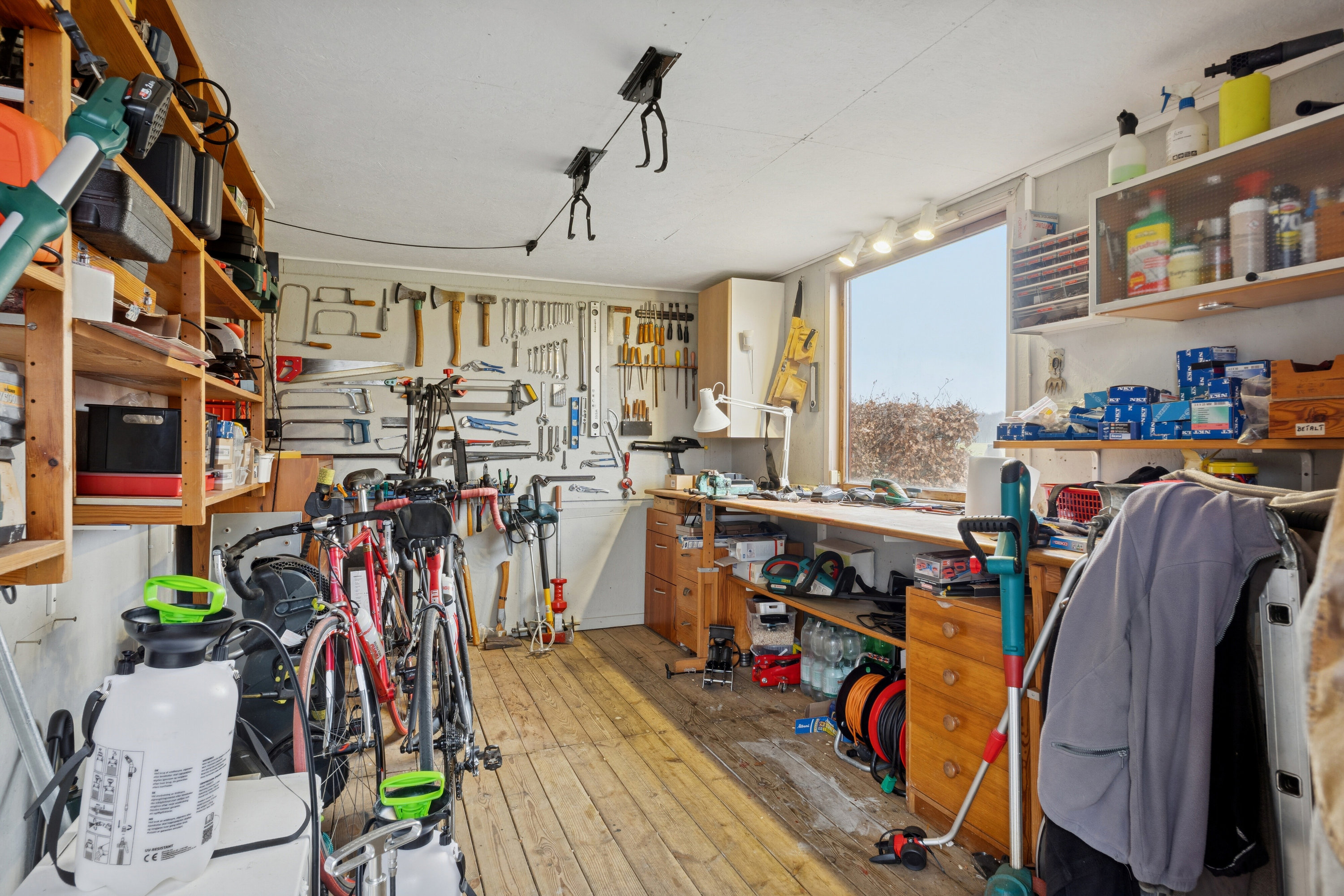 Fremhævet arbejdsværelse billede i fuldskærmstilstand. Billede af Dongsvej 7, 5854 Gislev