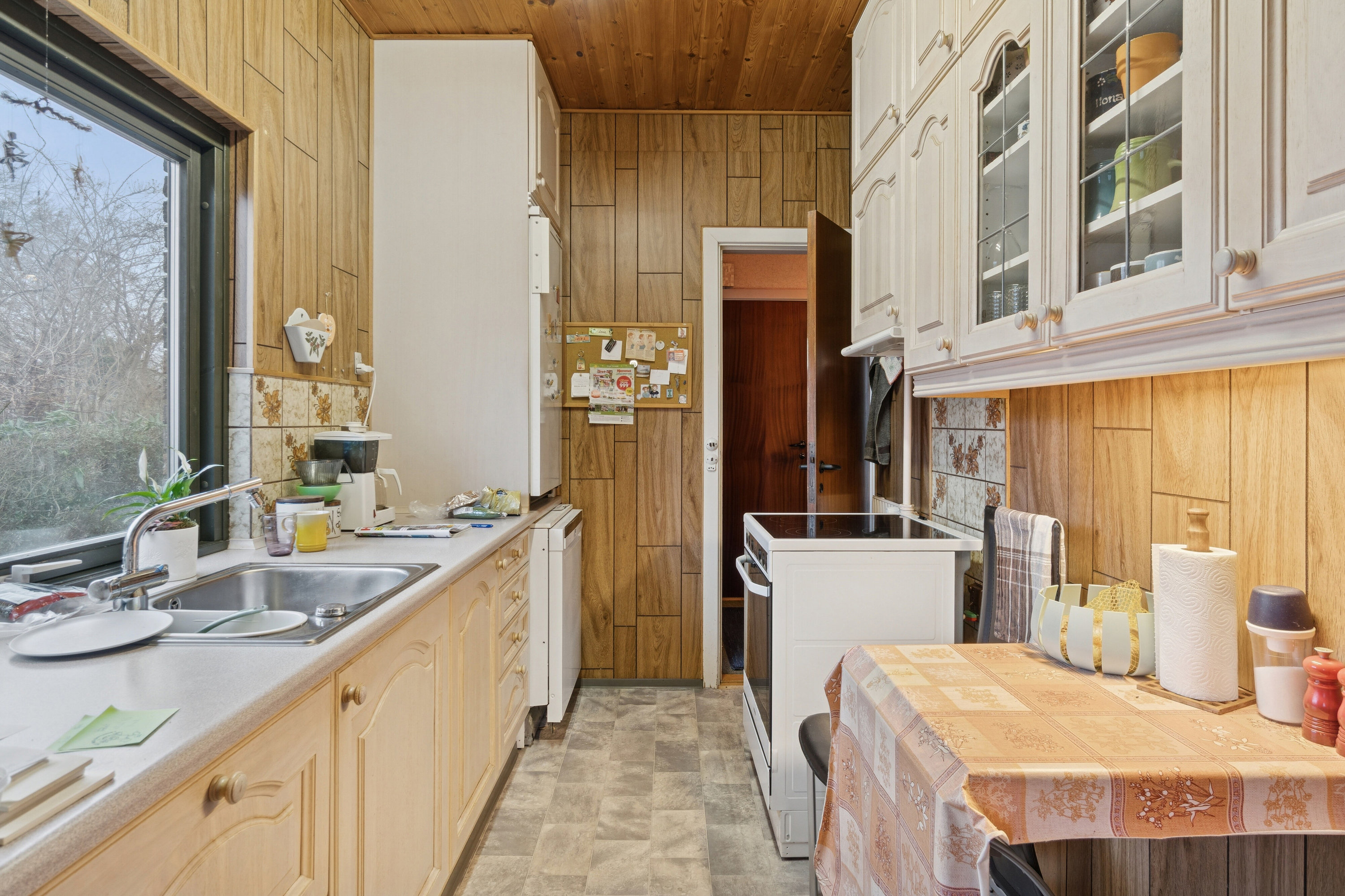 Fremhævet køkken billede i fuldskærmstilstand. Billede af Brøndbyvestervej 105, 2605 Brøndby