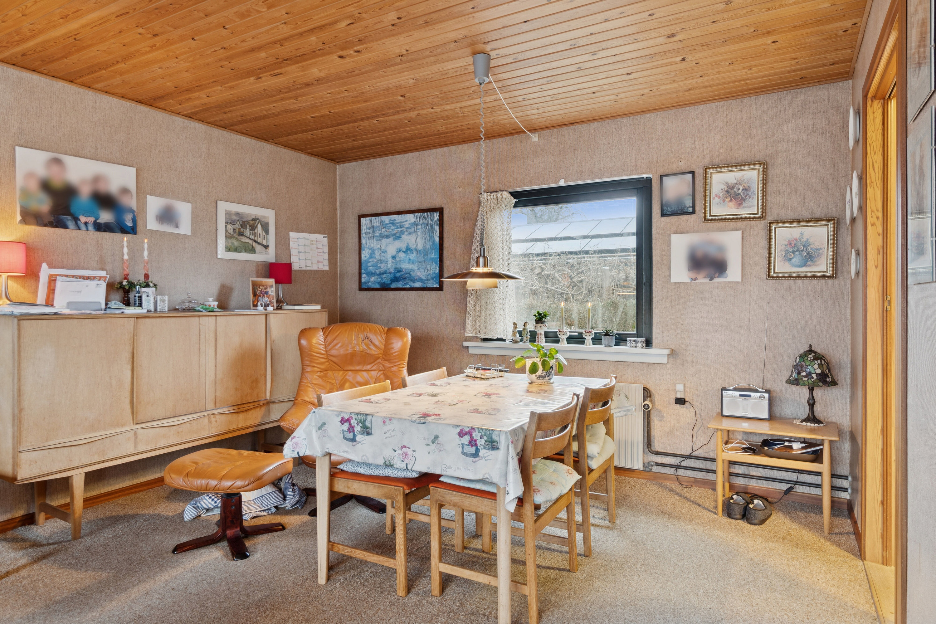 Fremhævet spisestue billede i fuldskærmstilstand. Billede af Brøndbyvestervej 105, 2605 Brøndby