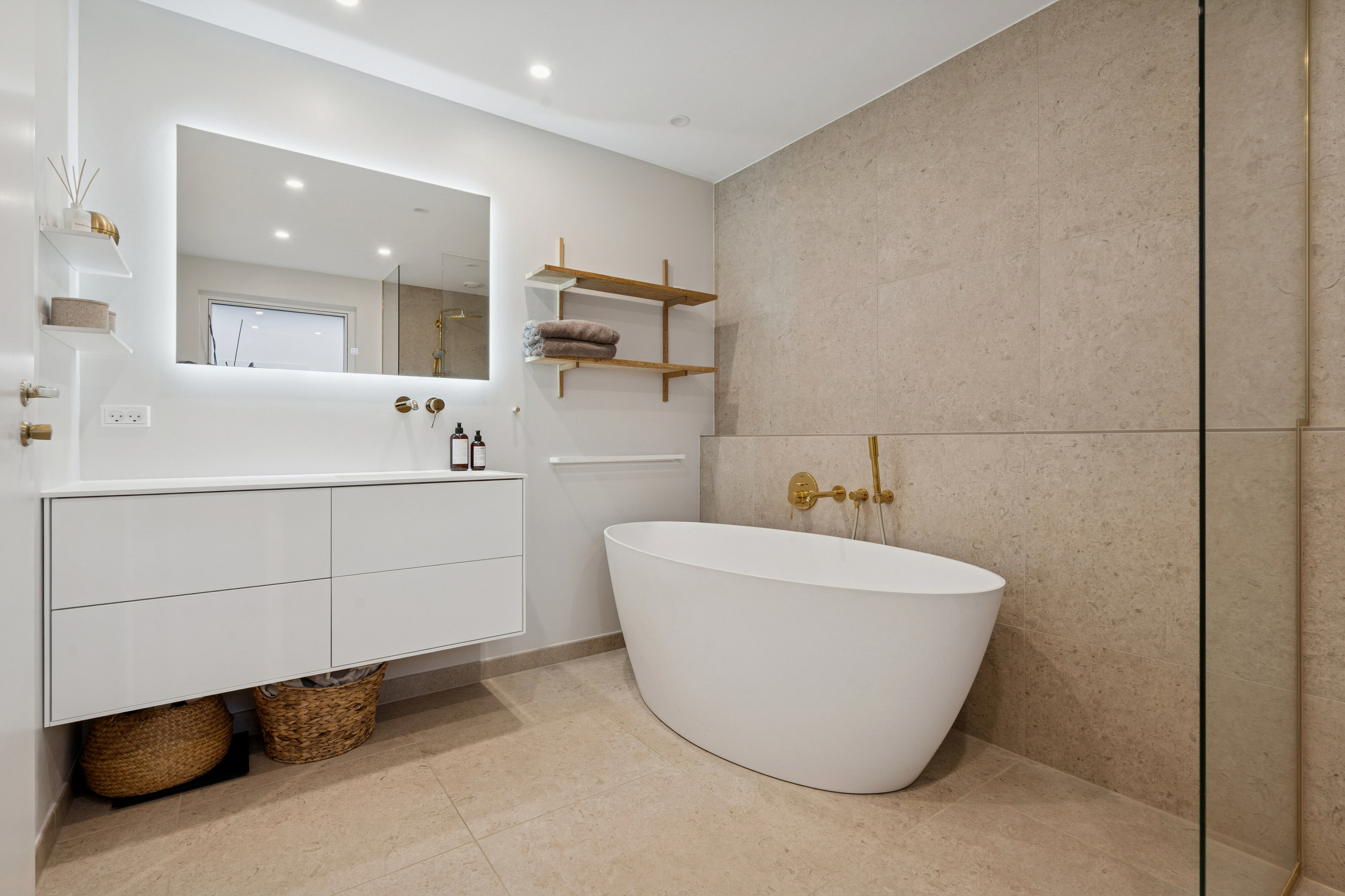 Fremhævet badeværelse billede i fuldskærmstilstand. Billede af Syrenvej 33, 4690 Haslev