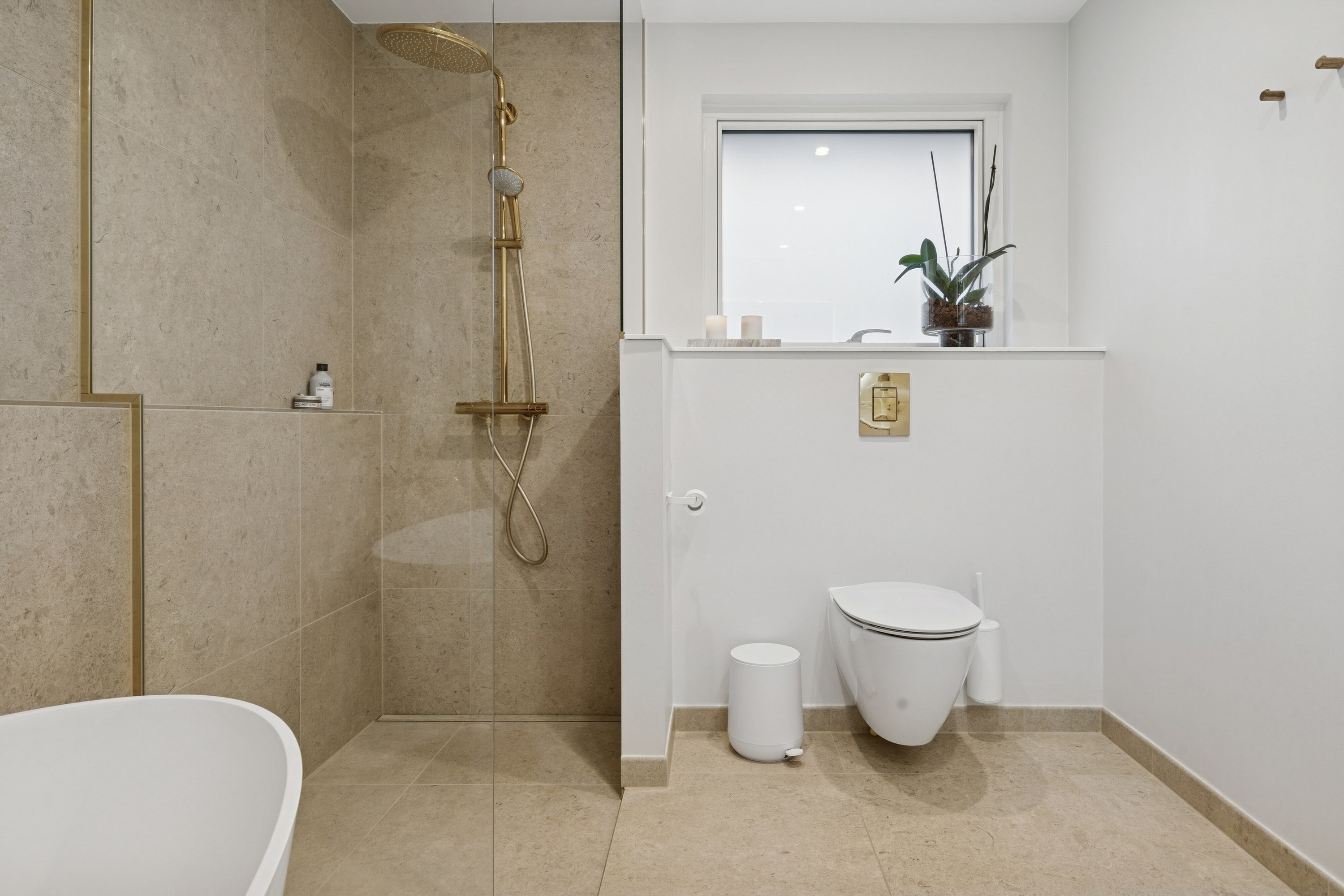 Fremhævet badeværelse billede i fuldskærmstilstand. Billede af Syrenvej 33, 4690 Haslev