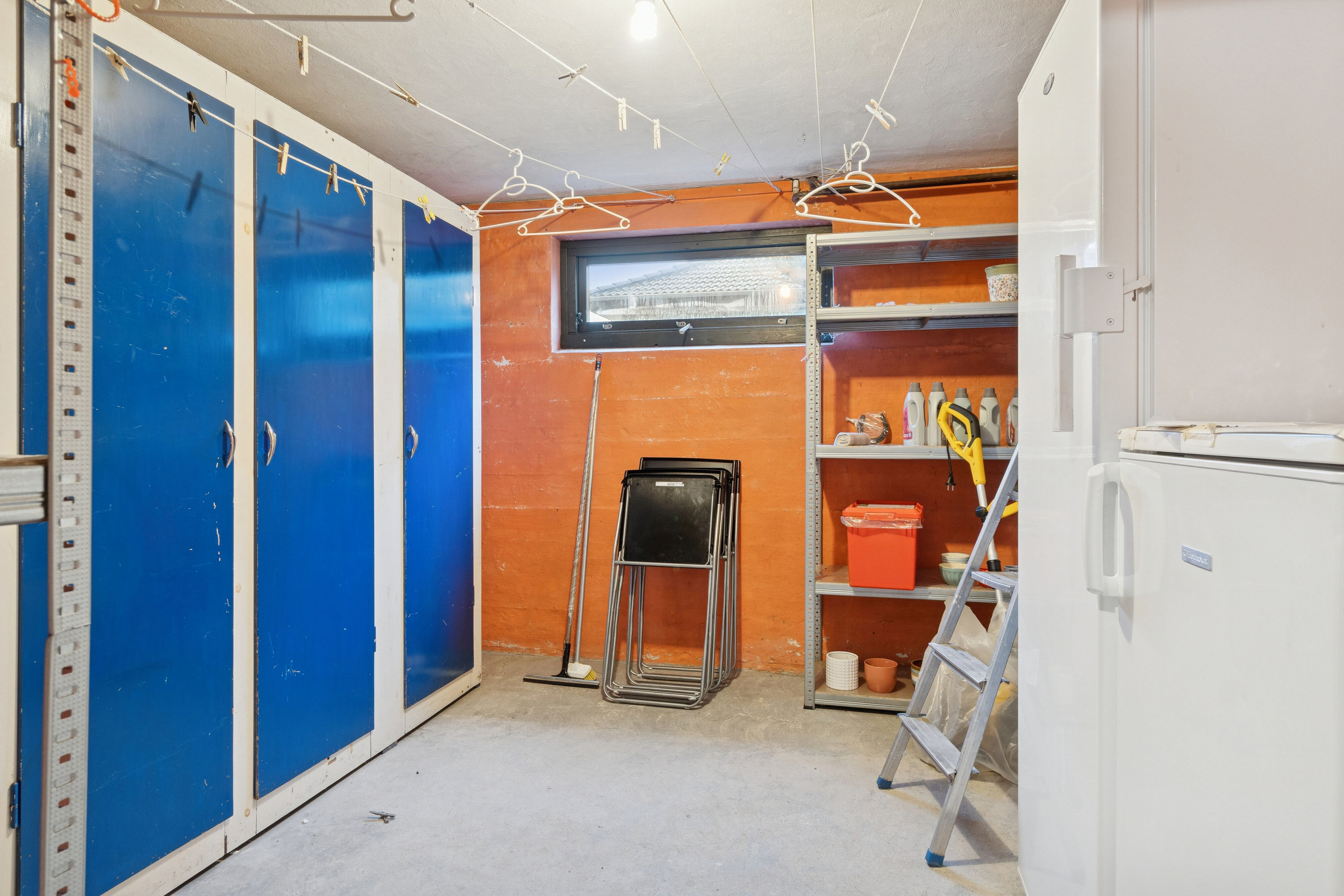 Fremhævet værelse billede i fuldskærmstilstand. Billede af Brøndbyvestervej 105, 2605 Brøndby