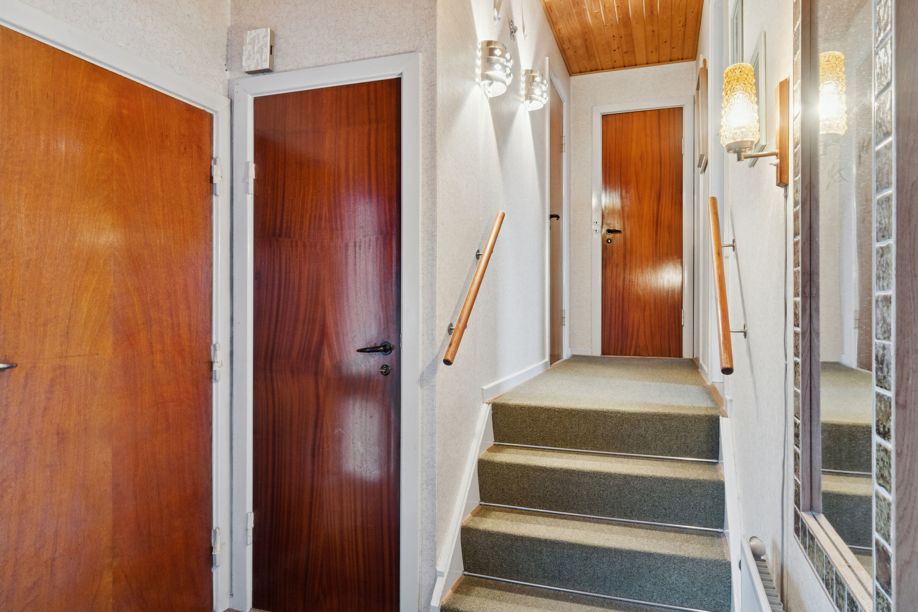 Fremhævet gang billede i fuldskærmstilstand. Billede af Brøndbyvestervej 105, 2605 Brøndby