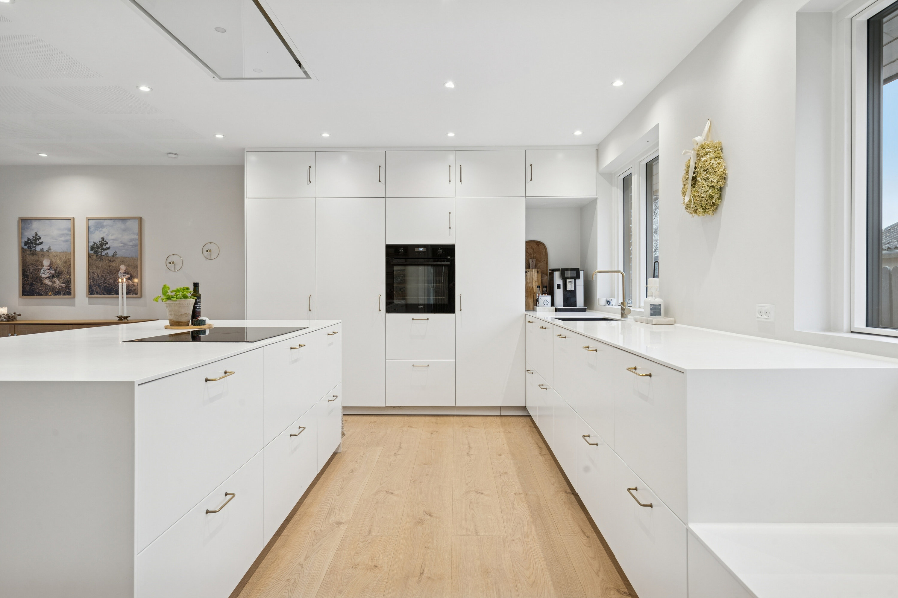 Fremhævet køkken billede i fuldskærmstilstand. Billede af Syrenvej 33, 4690 Haslev